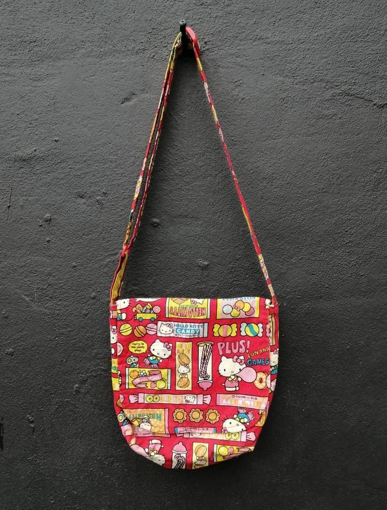 Anime × Japanese Brand Hello Kitty Sanrio Japan Sling Bag Size ONE SIZE - 1 Thumbnail