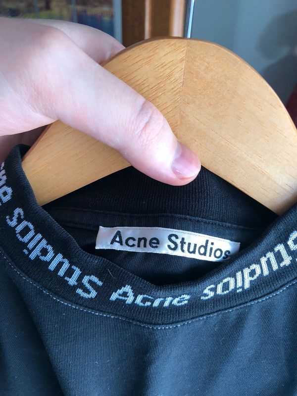 Acne Studios Acne Studios Oversized Neck Logo T-Shirt Size US M / EU 48-50 / 2 - 6 Thumbnail