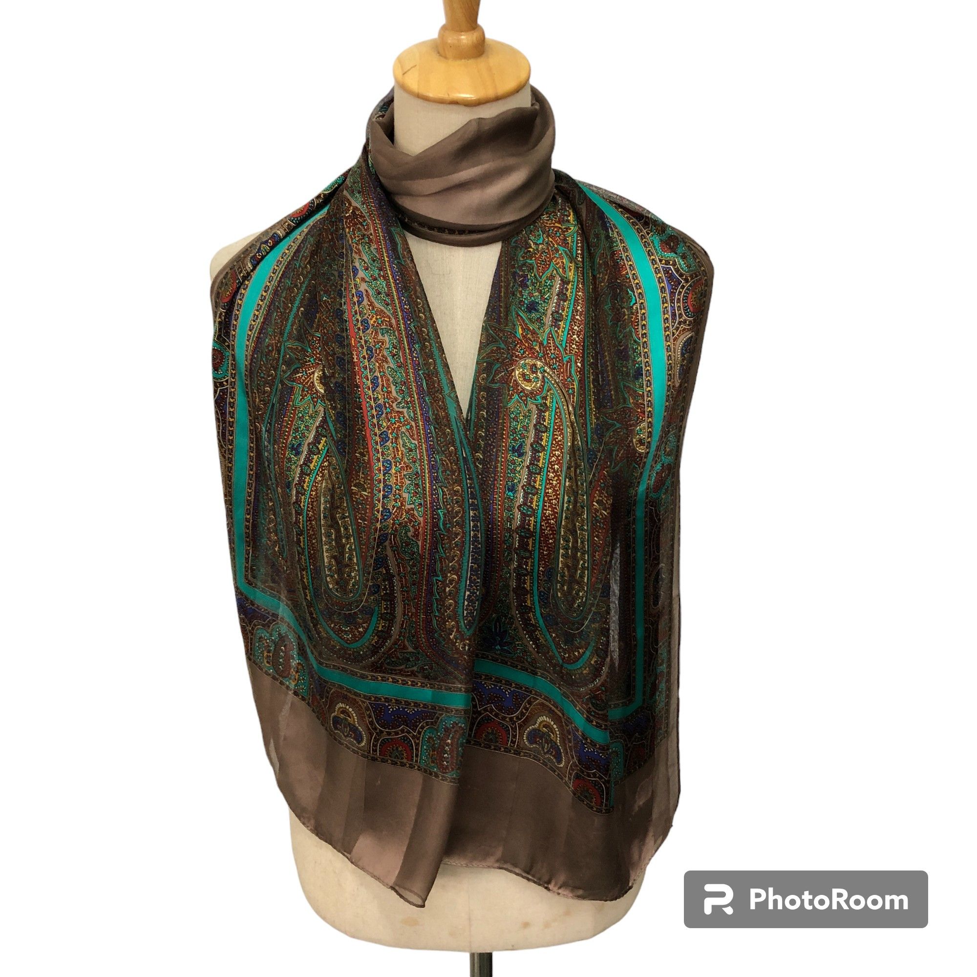 Yves Saint Laurent Yves Saint Laurent Paisley Silk Stole Silk Scarf M1140 Size ONE SIZE - 1 Thumbnail