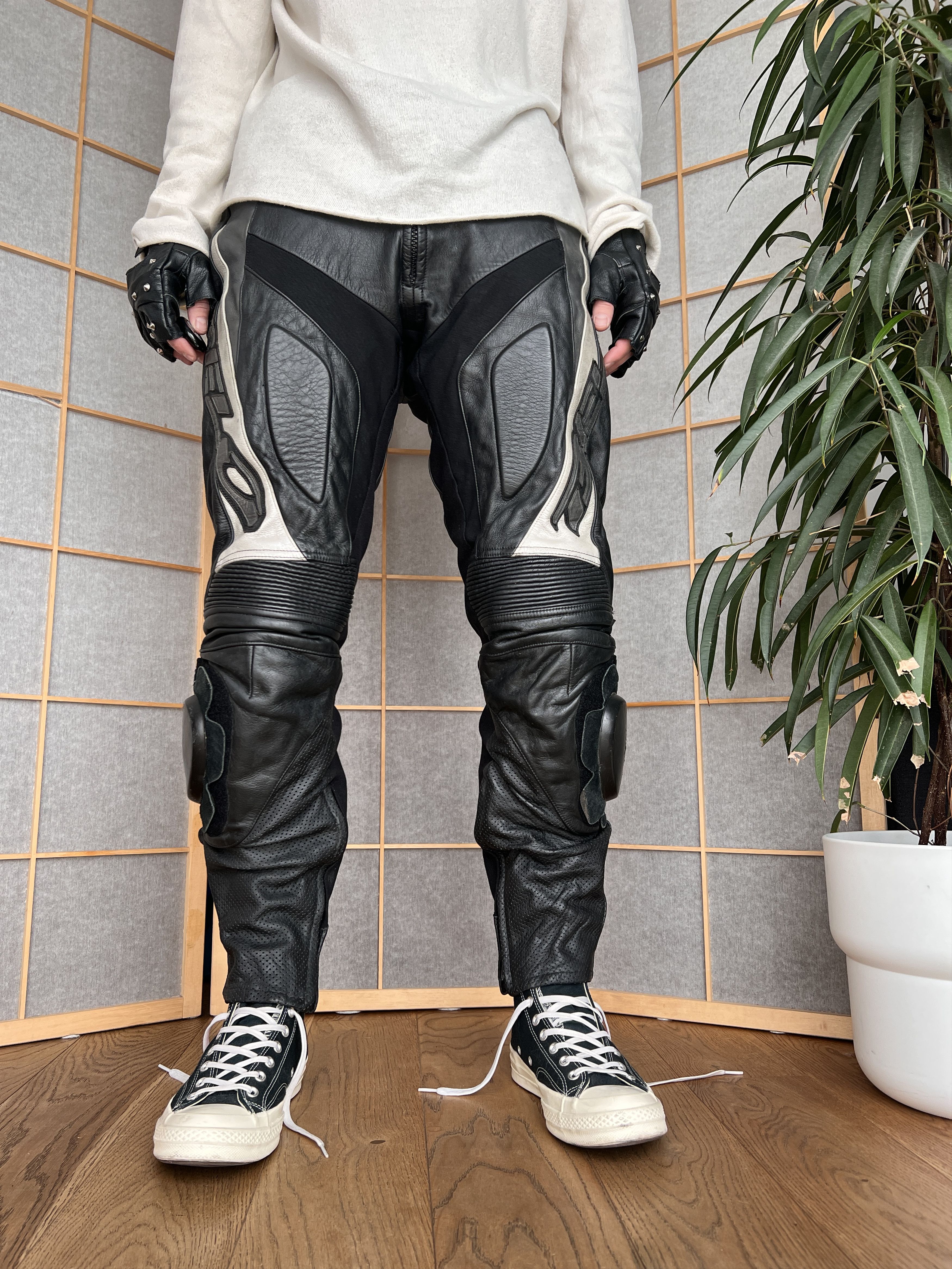 If Six Was Nine Racing leather vintage pants biker avant garde 2000s opium Size US 36 / EU 52 - 17 Thumbnail