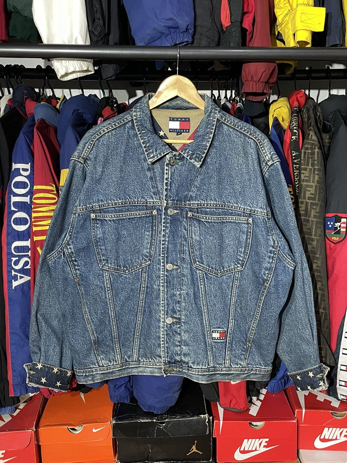 Japanese Brand × Tommy Hilfiger × Vintage Denim Jacket Tommy Hilfiger Big Flag 90’s Vintage Size US L / EU 52-54 / 3 - 7 Thumbnail