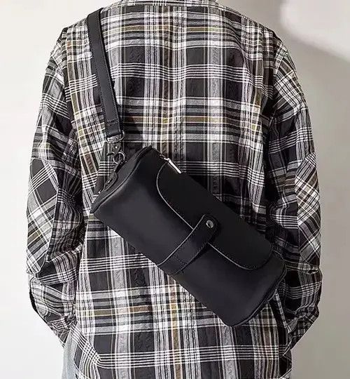Japanese Brand Fashion 90s pu leather shoulder barrel bag vintage Size ONE SIZE - 2 Thumbnail