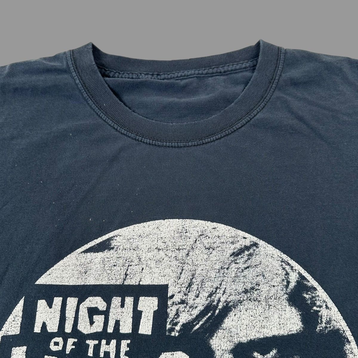 Vintage Vintage Y2K night of the living dead tshirt Size US L / EU 52-54 / 3 - 3 Thumbnail