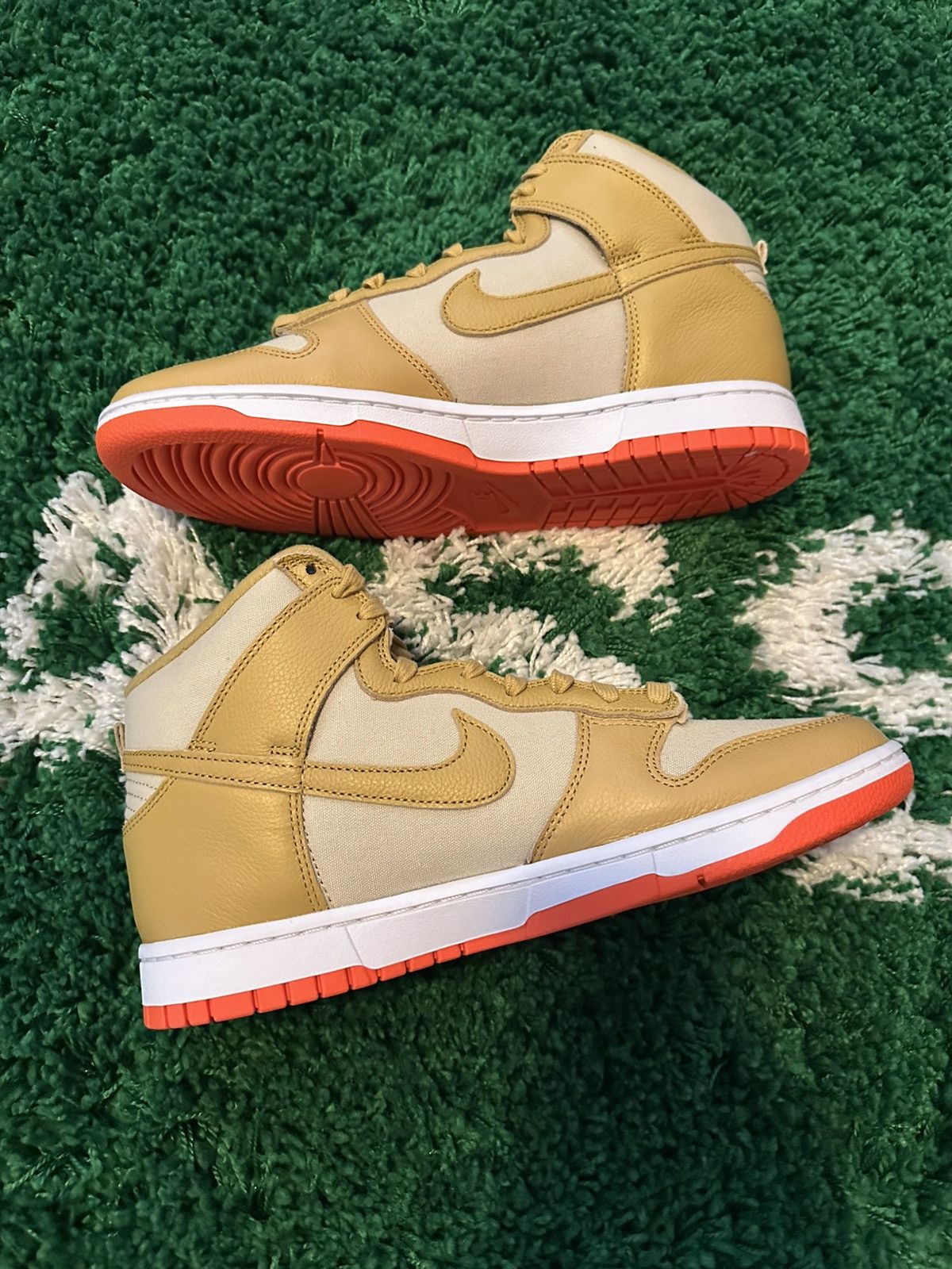 Nike Nike Dunk Hi PRM Gold Sneakers 11 Size US 11 / EU 44 - 3 Thumbnail