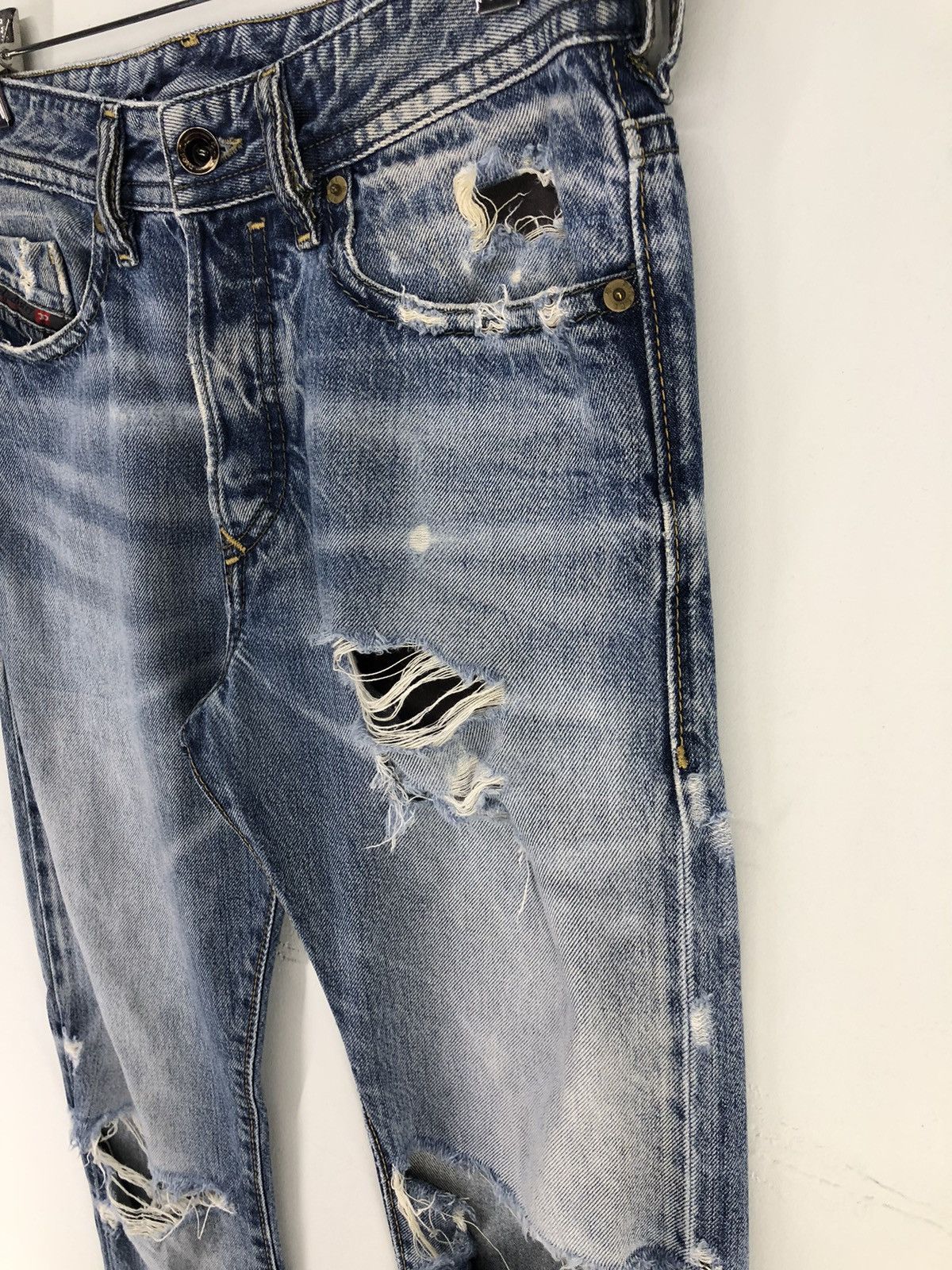 Diesel Vintage Diesel Blue Eyecons 2015/2 Edition Distressed Jeans Size US 28 / EU 44 - 9 Thumbnail