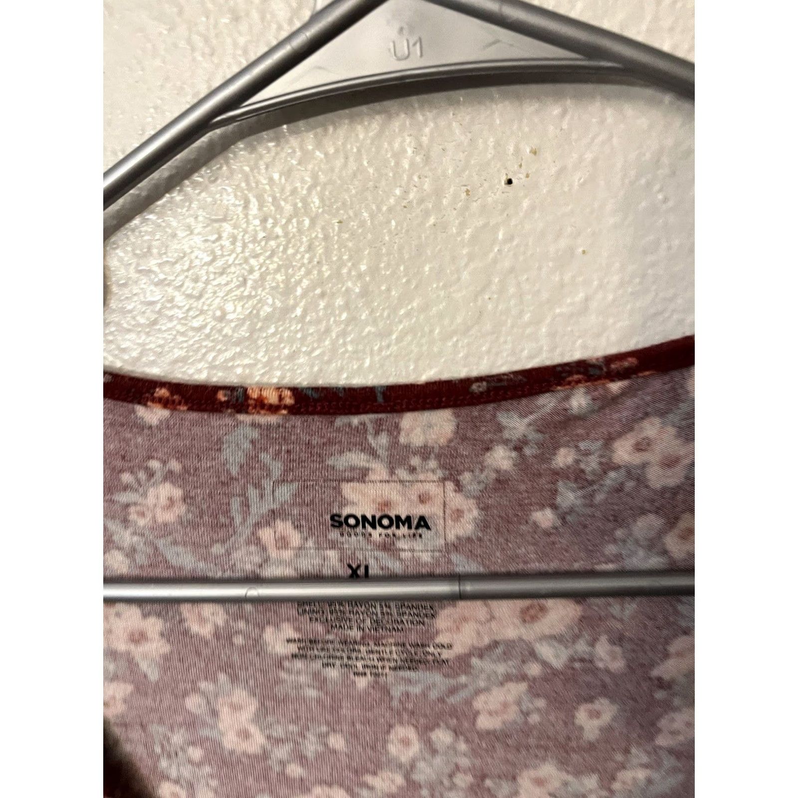 Vintage VINTAGE Sonoma Maroon Long Roll Tab Sleeve V Neck Henley Hi-Low Rayon Blouse XL Size XL / US 12-14 / IT 48-50 - 3 Thumbnail