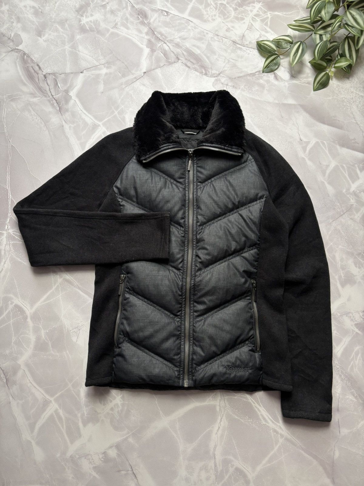 Marmot Marmot Thea Hybrid Puffer Jacket 700 Down Faux Fur Womens S Size S / US 4 / IT 40 - 1 Thumbnail