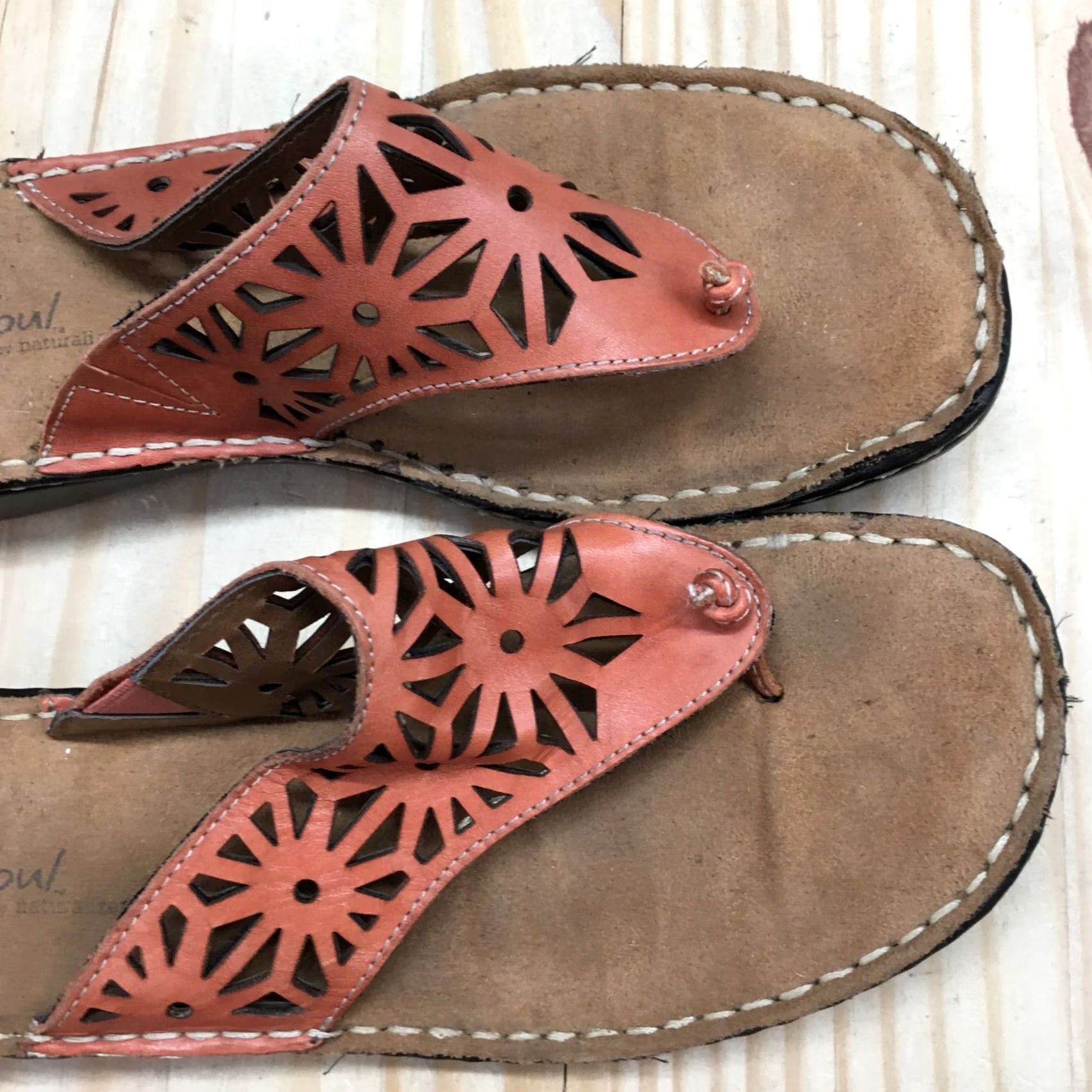 Naturalizer Natural Soul Naturalizer Sandal Womens 9.5M Orange Calista Thong Leather Shoes Size US 10 / IT 40 - 7 Thumbnail