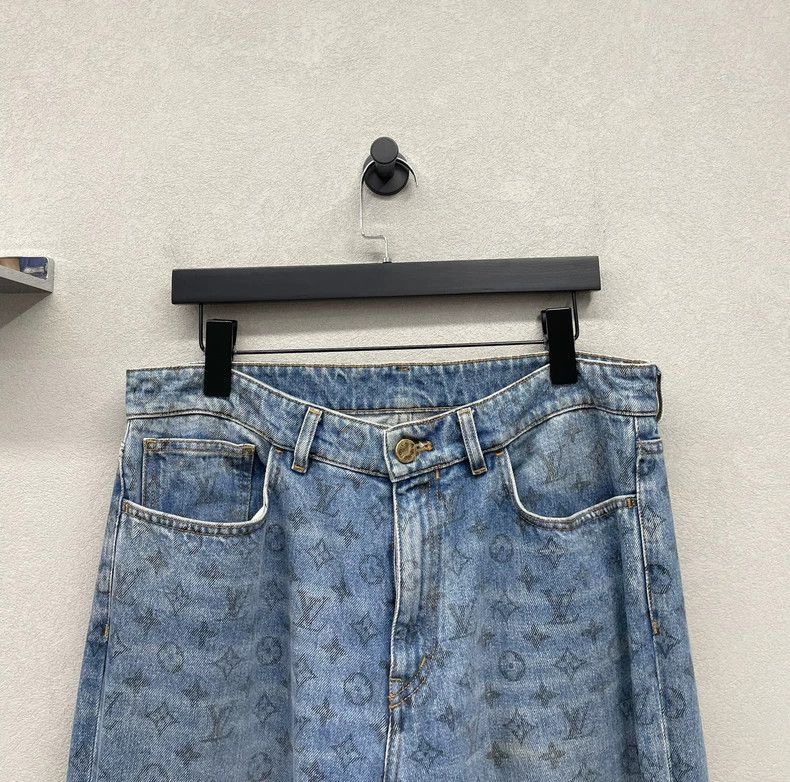 Louis Vuitton Louis Vuitton Printed Gradient Blue Jeans 2503-Nextarrow Size US 32 / EU 48 - 4 Thumbnail