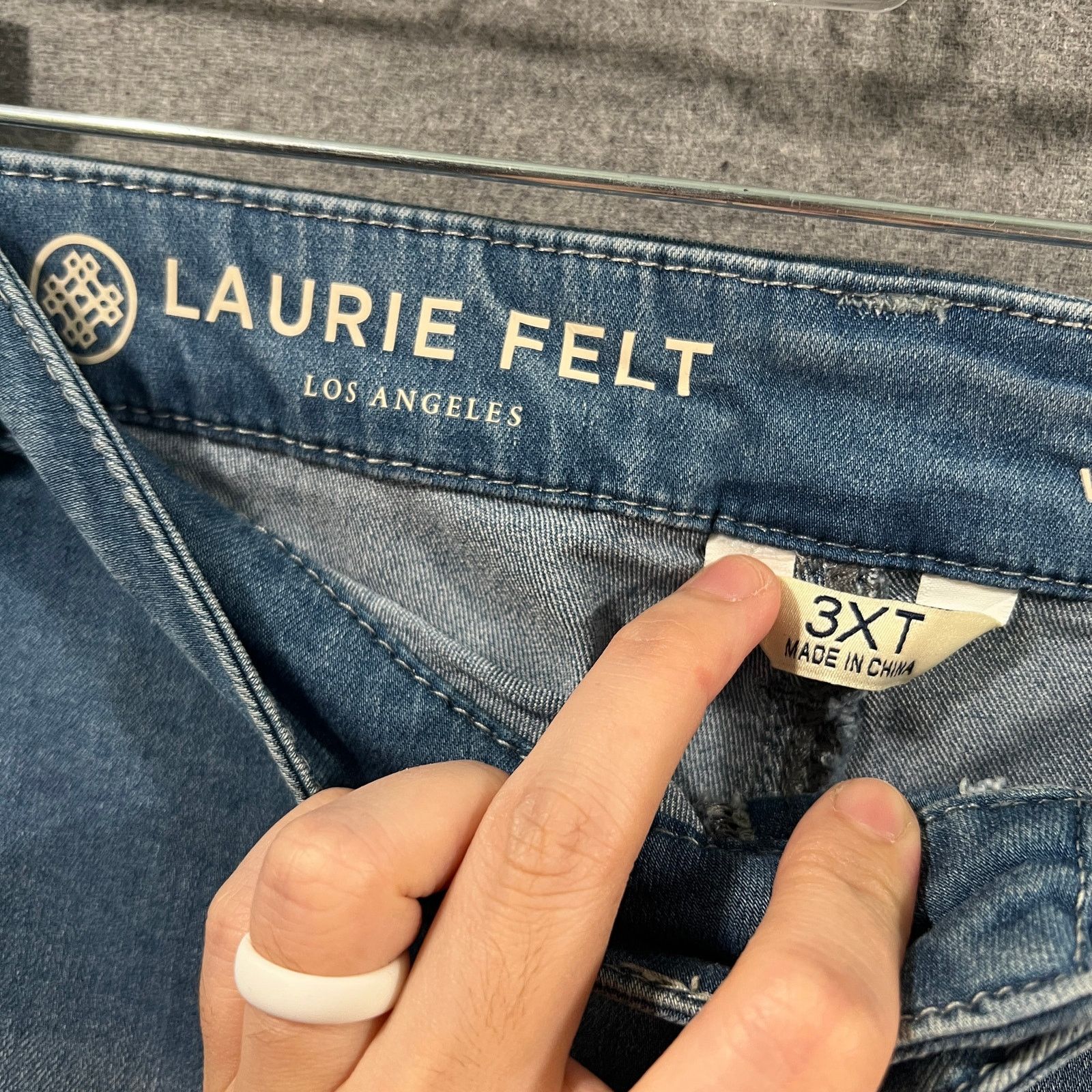 Other Laurie Felt Silky Denim The Easy Skinny Jeans - Indigo Light Size 42" / US 20 - 3 Thumbnail