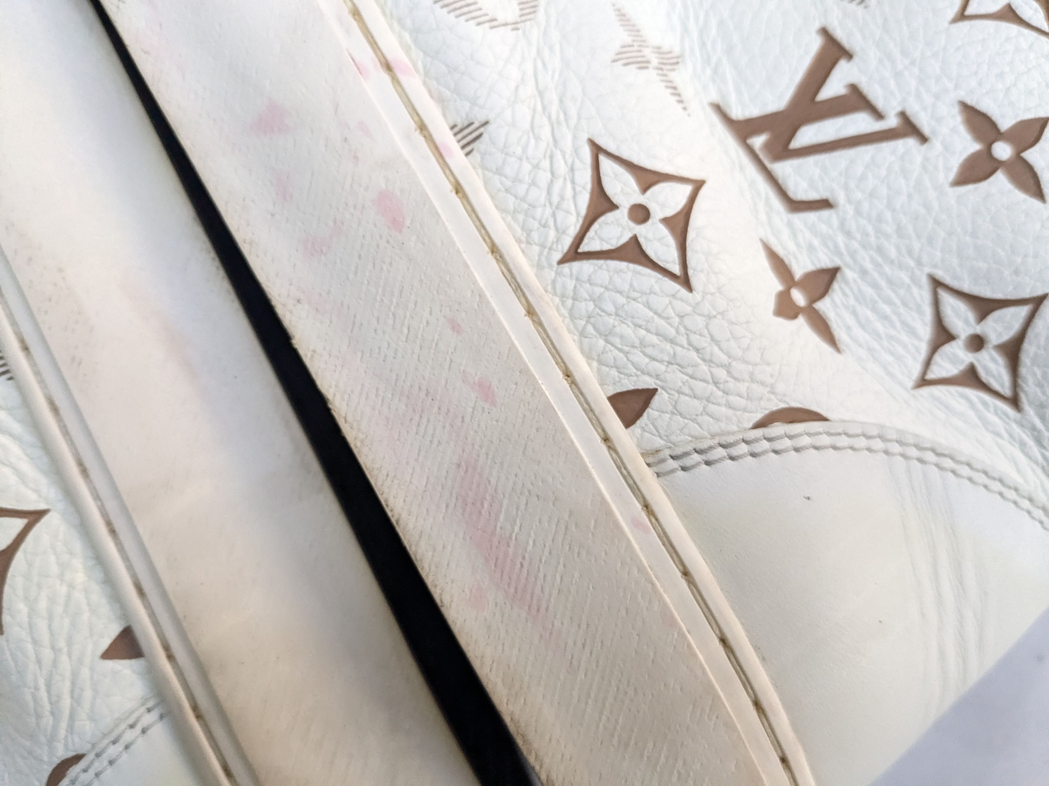 Louis Vuitton Louis Vuitton Sneakers White 10 Monogram Logo High Tops Size US 10 / EU 43 - 6 Thumbnail