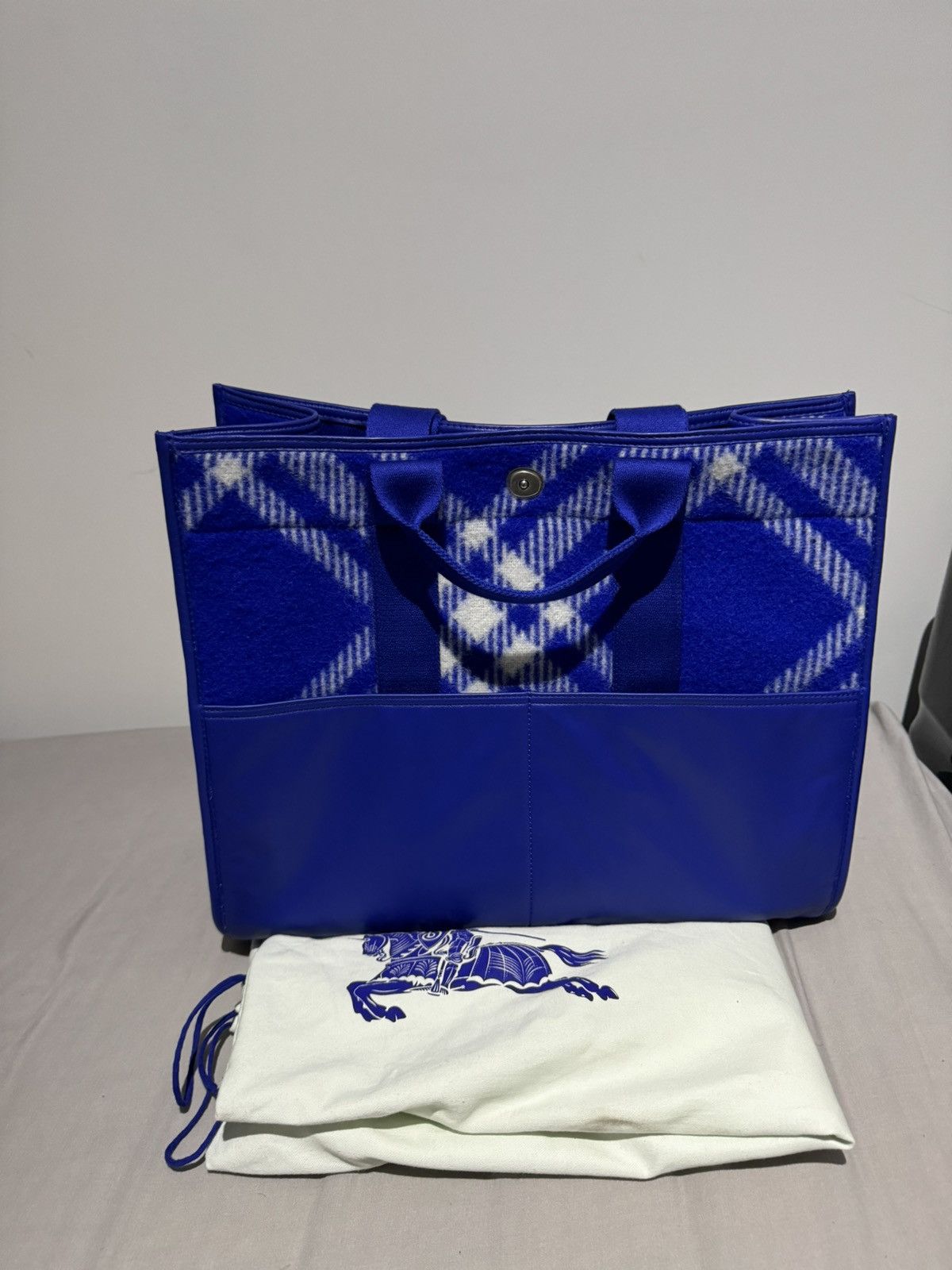 Burberry Burberry Jacquard Check Wool Tote Bag Size ONE SIZE - 1 Thumbnail