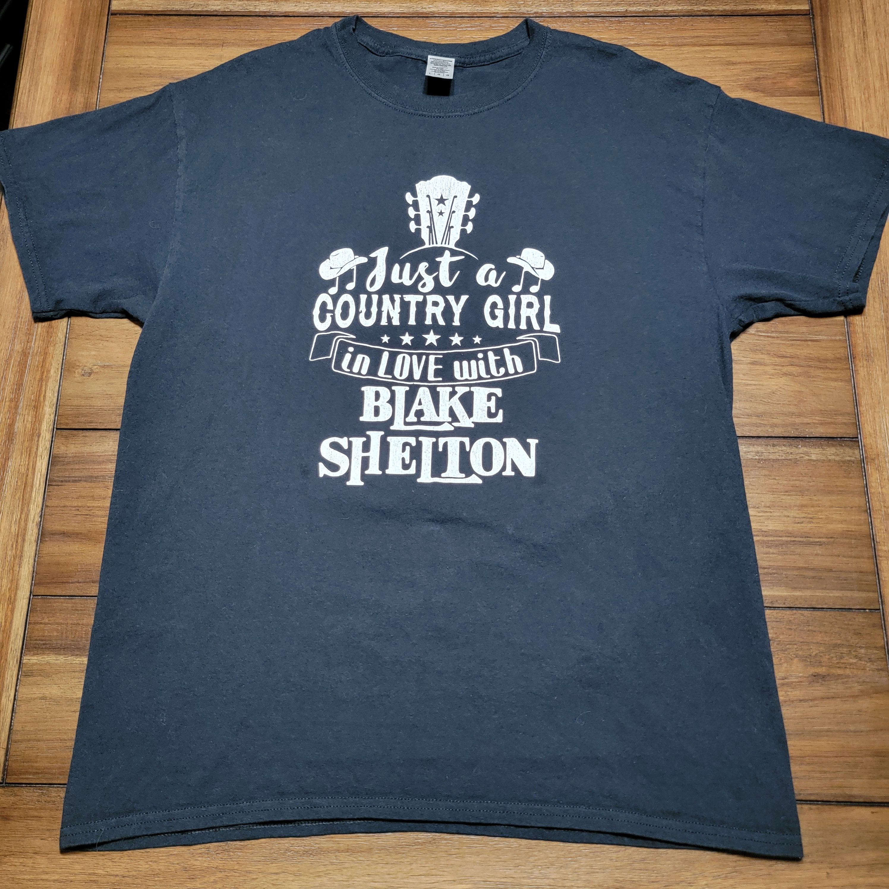 Gildan Gildan SS Tee "...Country Girl...Blake Shelton" - Large Size L / US 10 / IT 46 - 1 Thumbnail