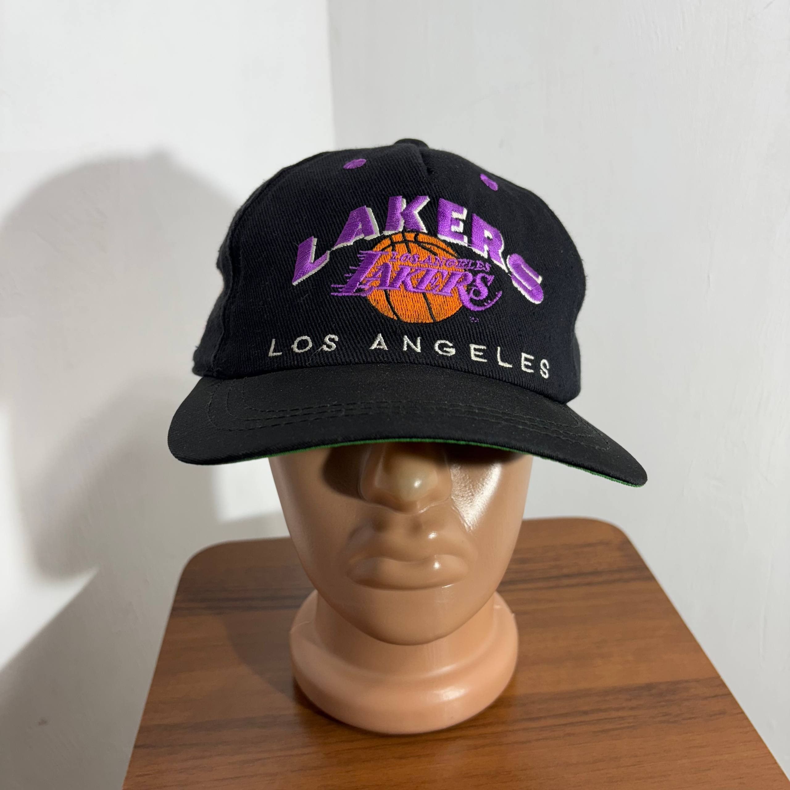 Vintage VINTAGE 90s NBA LA Lakers Black Purple Snapback Cap Hat Size ONE SIZE - 2 Thumbnail