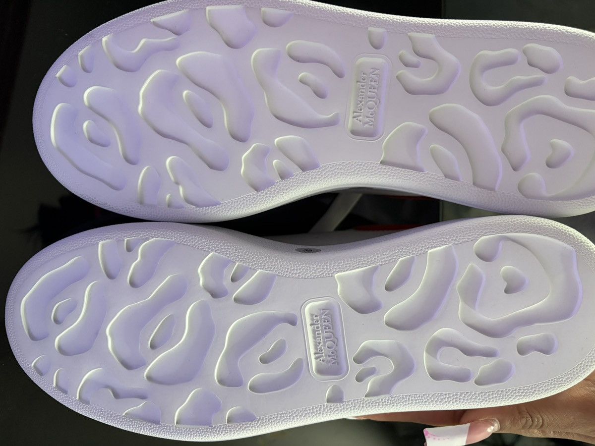 Alexander McQueen Alexander McQueen Oversized Sneaker White Lust Red Size US 9 / IT 39 - 2 Thumbnail