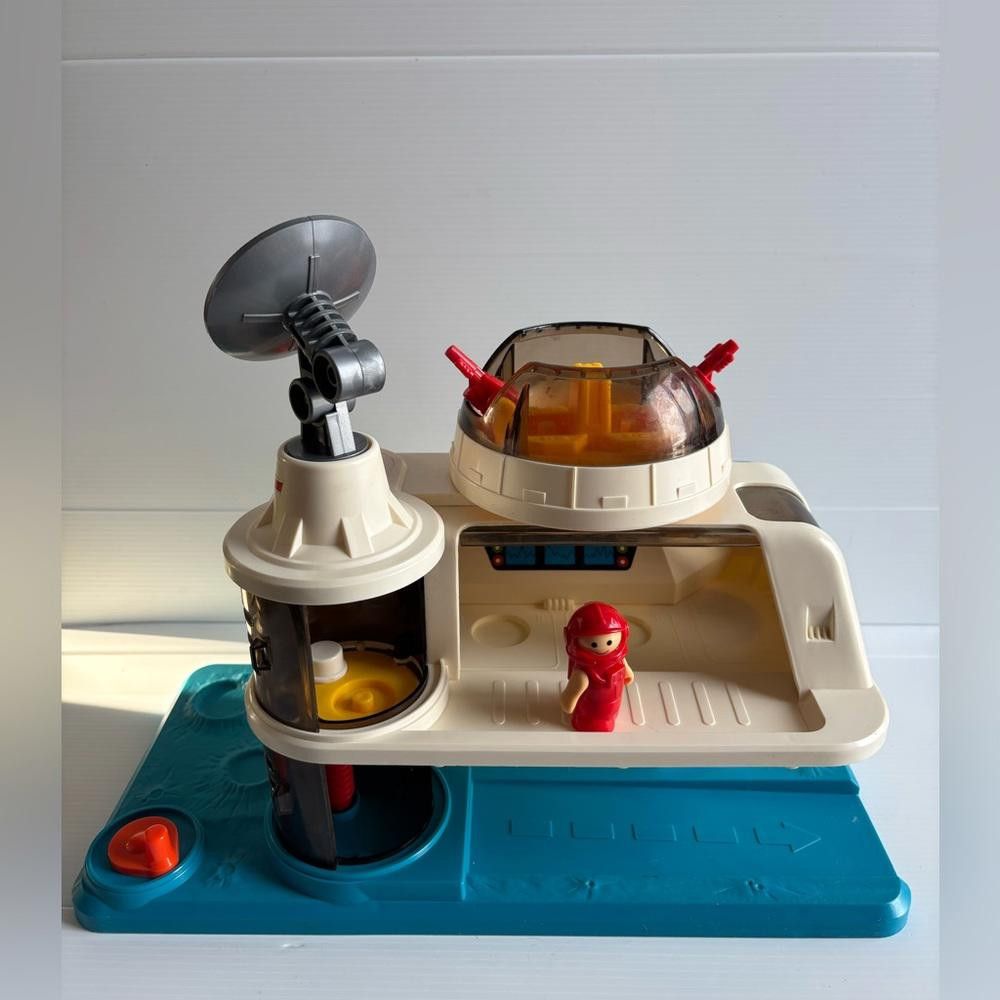 Designer Vintage 1984 Playworld Lil' Playmates Space Station Set Size ONE SIZE - 4 Thumbnail