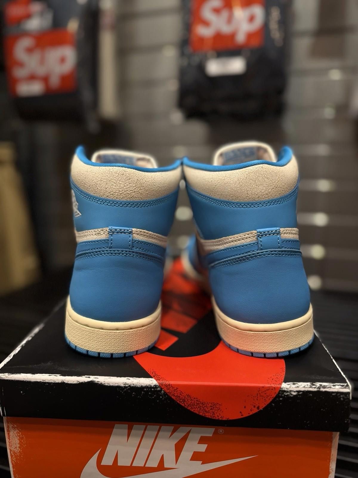 Jordan Brand Mens Size 11 Nike Air Jordan 1 Retro High UNC Reimagined Size US 11 / EU 44 - 7 Thumbnail