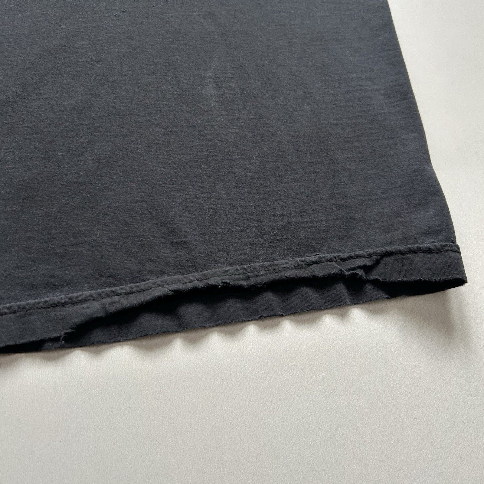 Vintage Vintage Sun Faded Black Blank Basic T Shirt 2XL Short Sleeve Size US XXL / EU 58 / 5 - 6 Thumbnail