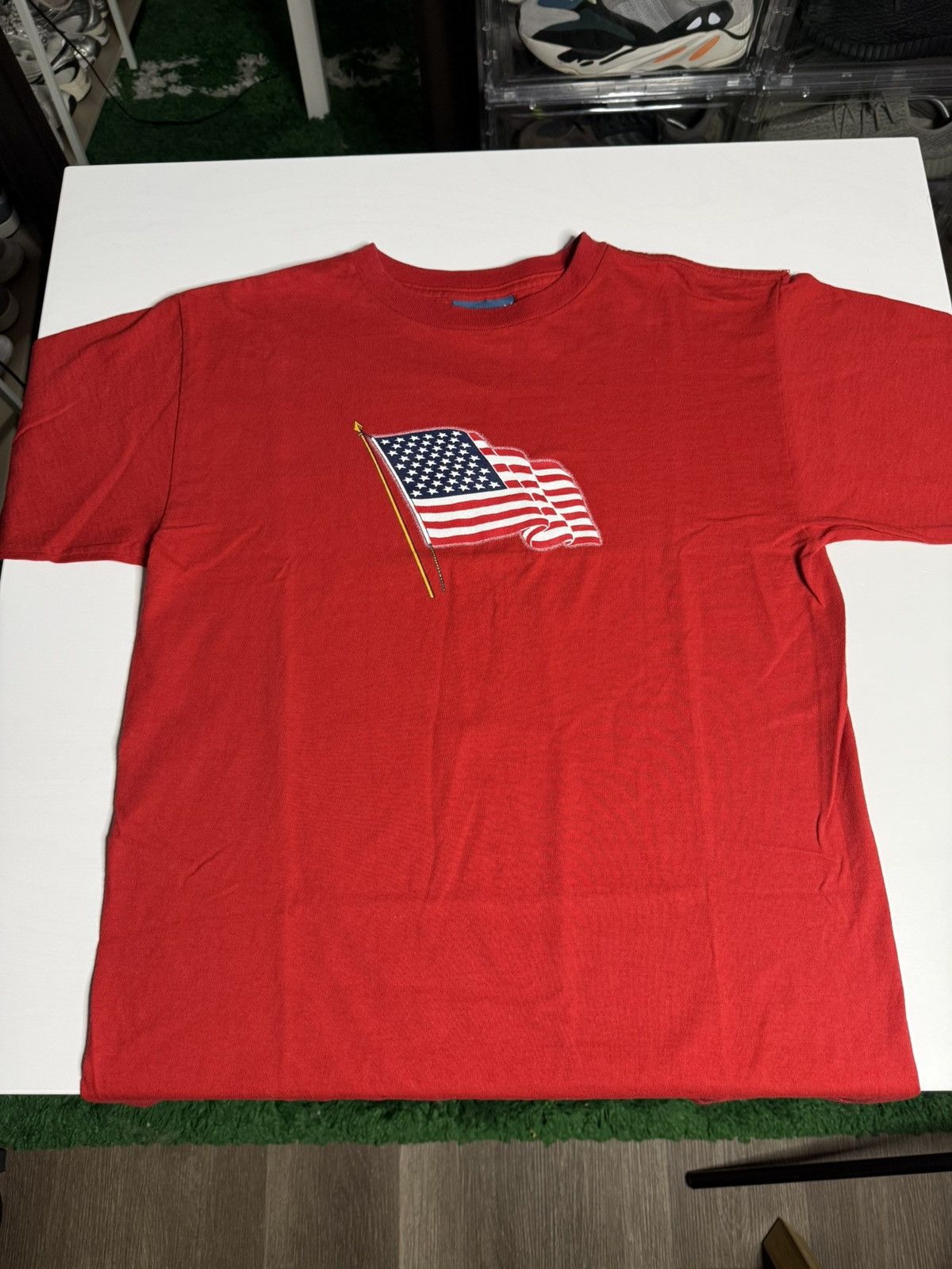 Vintage VINTAGE 1990's American Flag Tee “Red” [ M ] PREOWNED Size US M / EU 48-50 / 2 - 3 Thumbnail