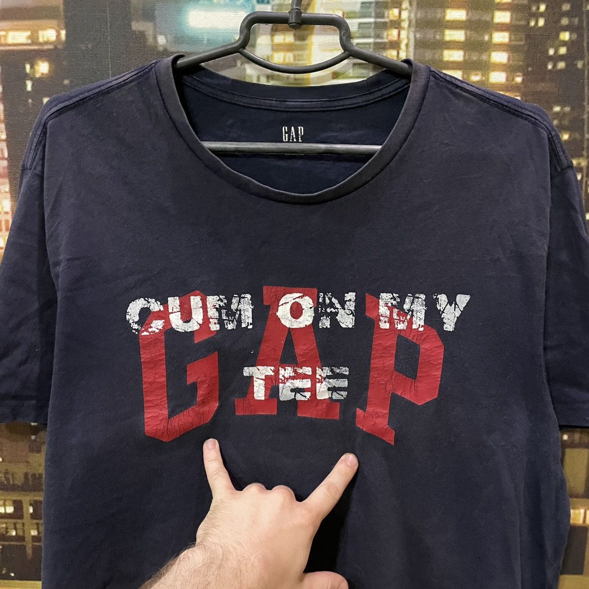 Vintage Vintage Gap Graphic Tee Y2K Streetwear Faded Black Baggy L Size US L / EU 52-54 / 3 - 3 Thumbnail