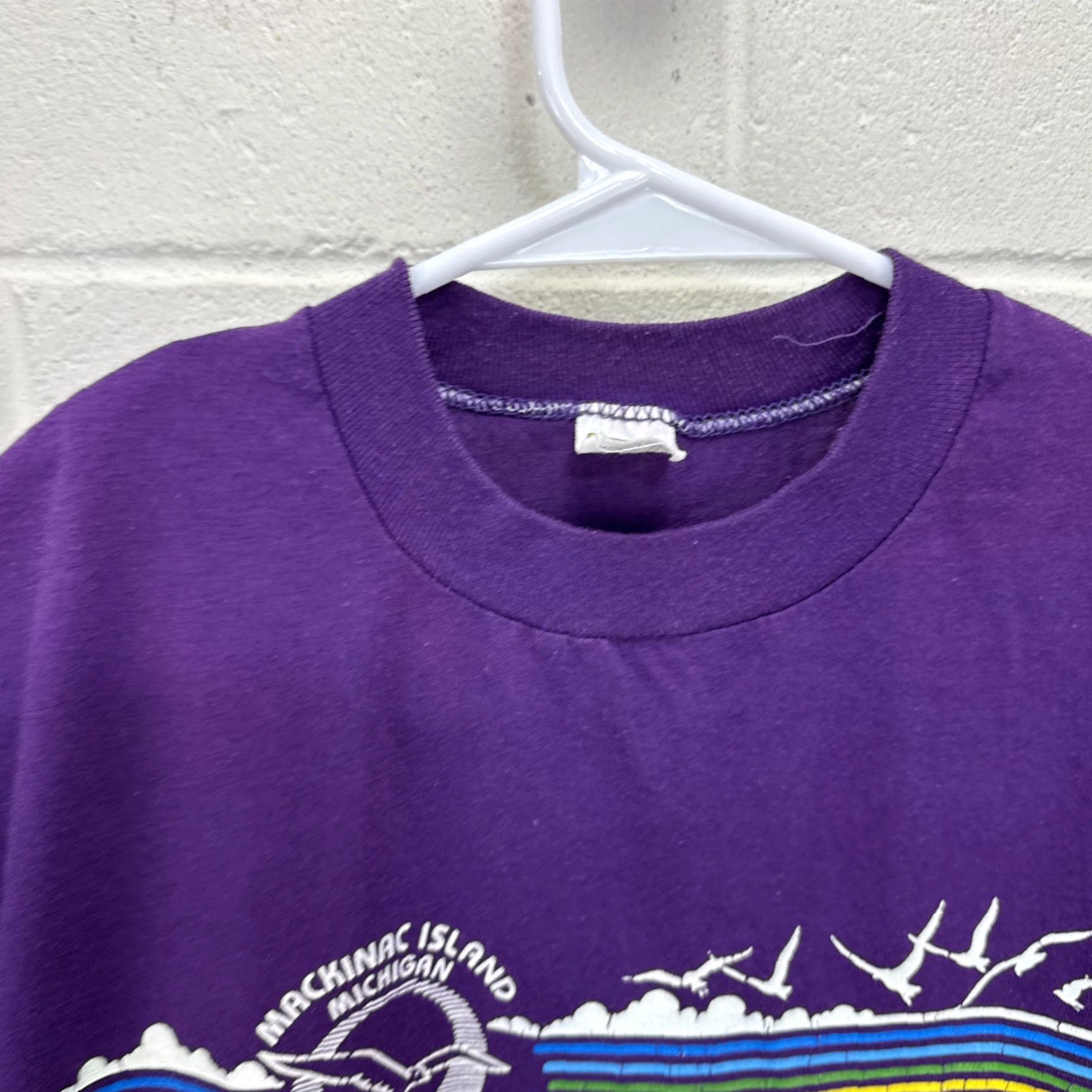 Velva Sheen VINTAGE Velva Sheen Mackinac Island Michigan T Shirt USA Made Medium Crew Neck Purple Graphic Print Short Sleeve Mens Size US M / EU 48-50 / 2 - 4 Thumbnail