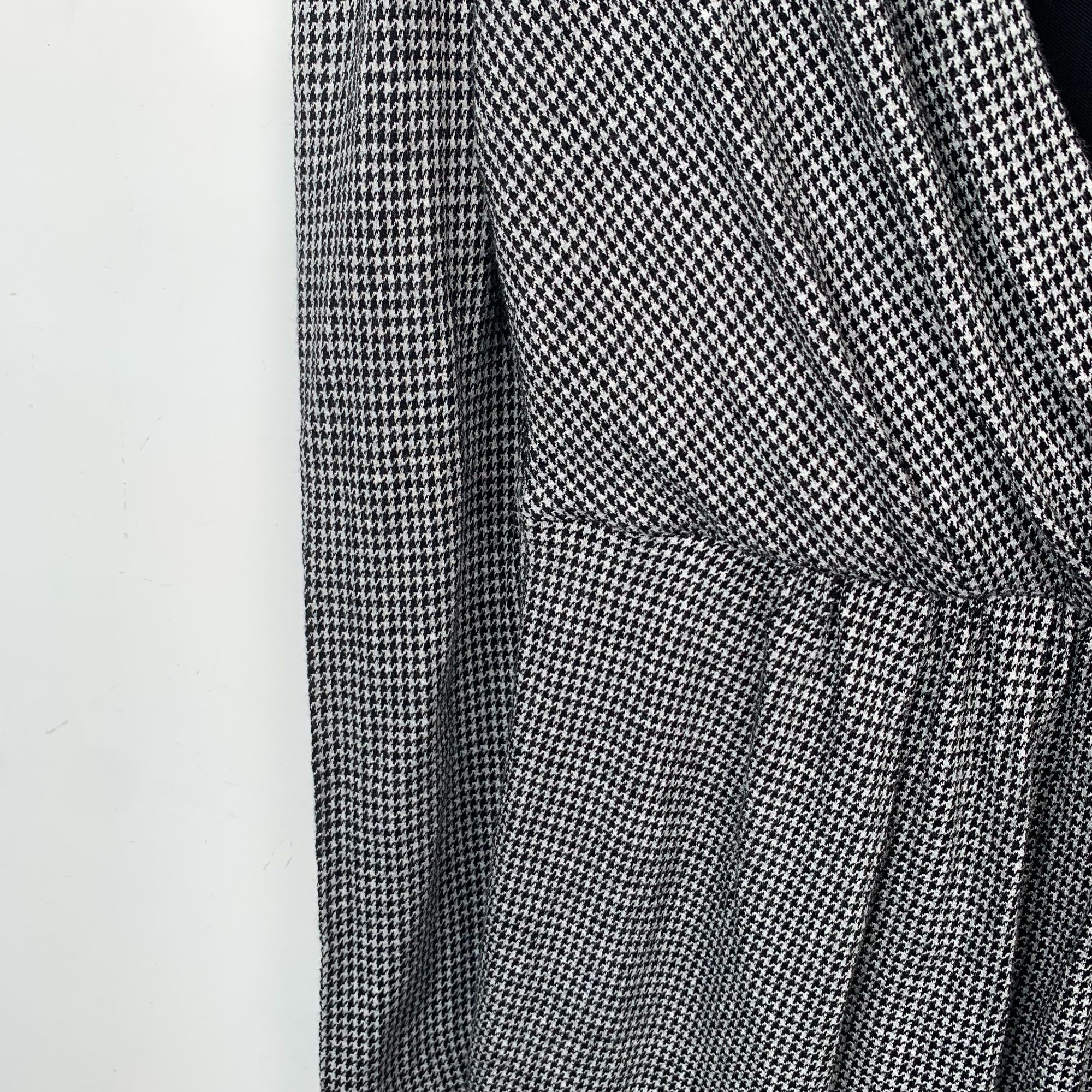 Max Mara MaxMara Black&White Houndstooth Long Sleeve Wrap Dress Size M / US 6-8 / IT 42-44 - 4 Thumbnail