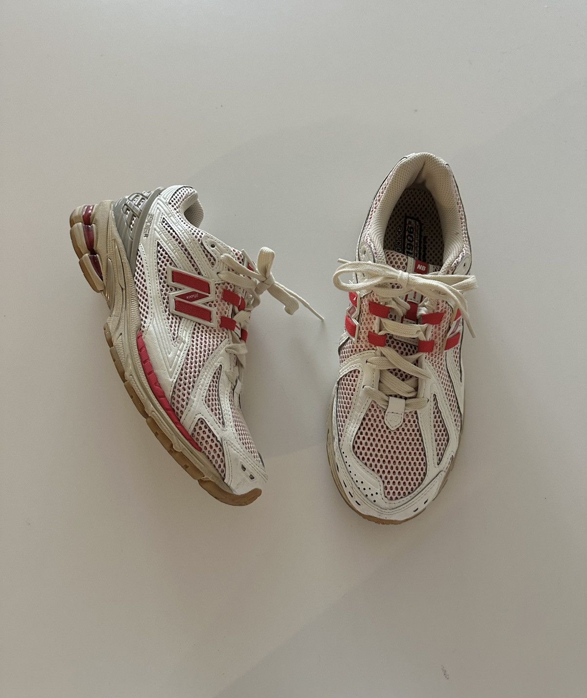 New Balance New Balance 1906R Sea Salt True Red 2022 M1906RO Size US 10 / EU 43 - 1 Thumbnail