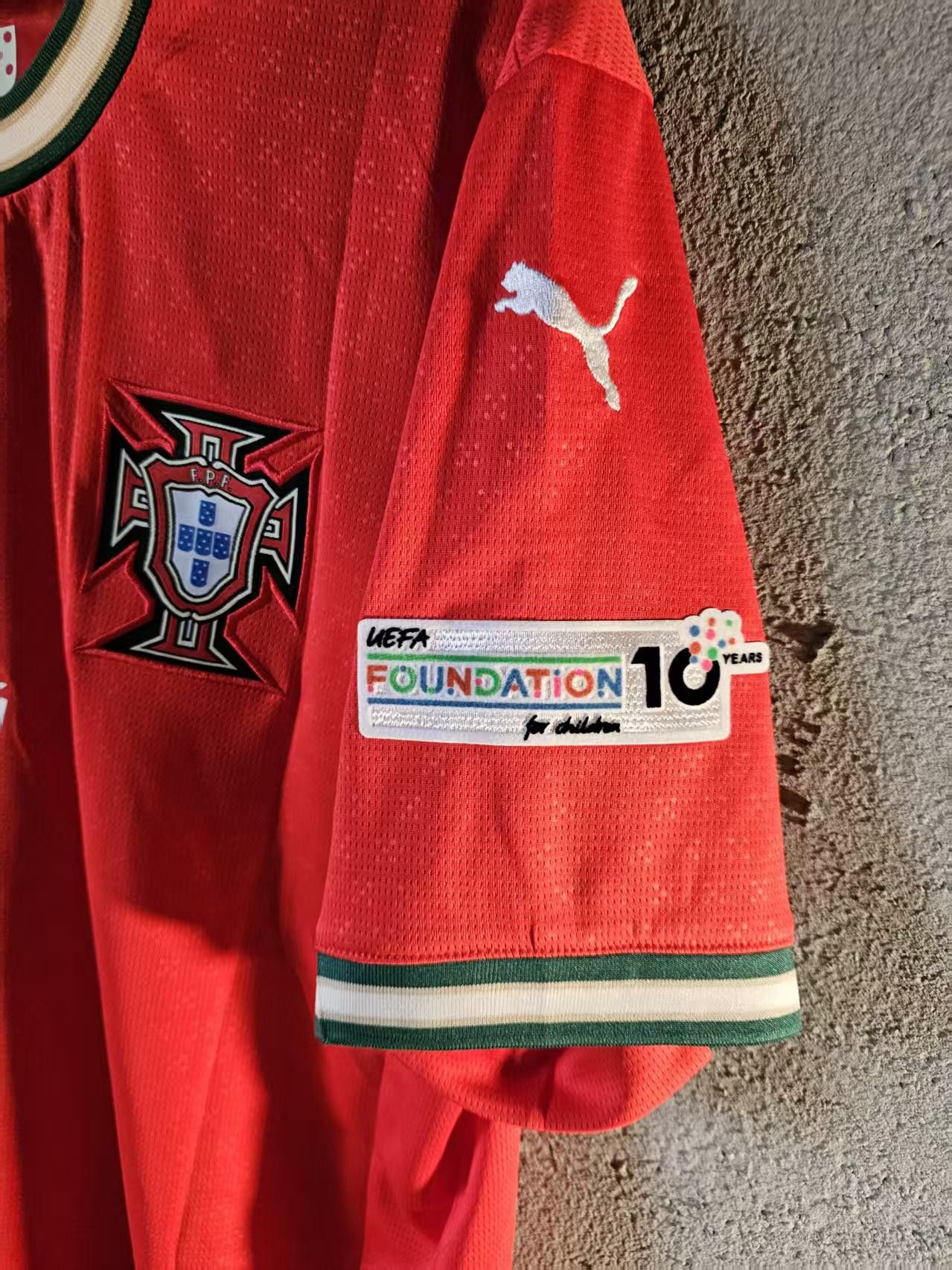 Other 25 Portugal C Ronaldo Jersey Home Size US L / EU 52-54 / 3 - 6 Thumbnail