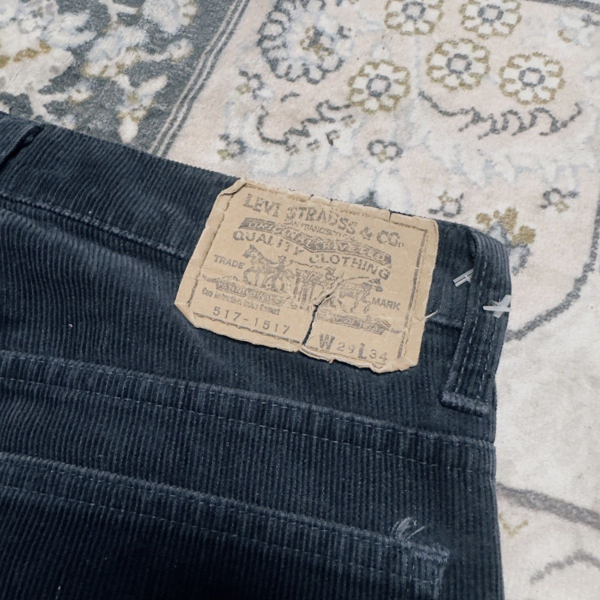 Levi's Vintage 90s Levis 517 Navy Corduroy Flare Jeans Size US 29 - 11 Thumbnail