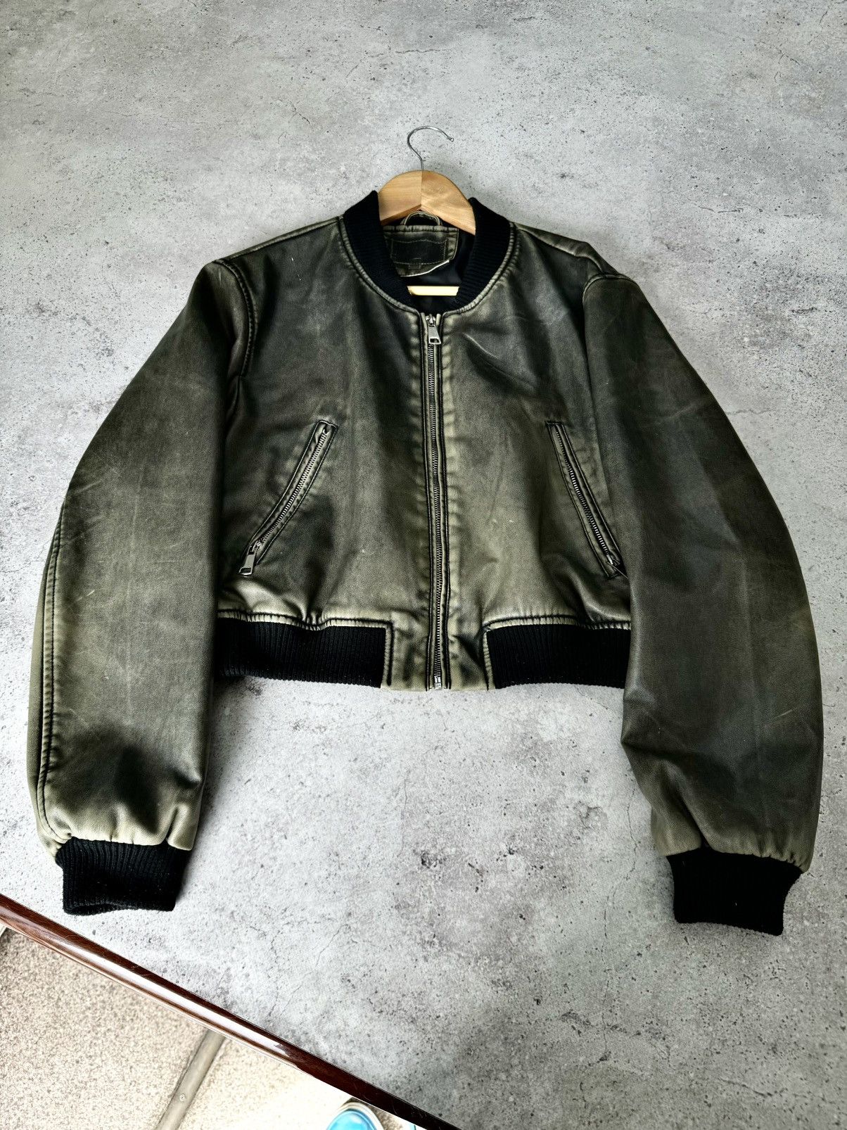 Japanese Brand Faded Cropped Balenciaga Style Leather Jacket Size US S / EU 44-46 / 1 - 2 Thumbnail