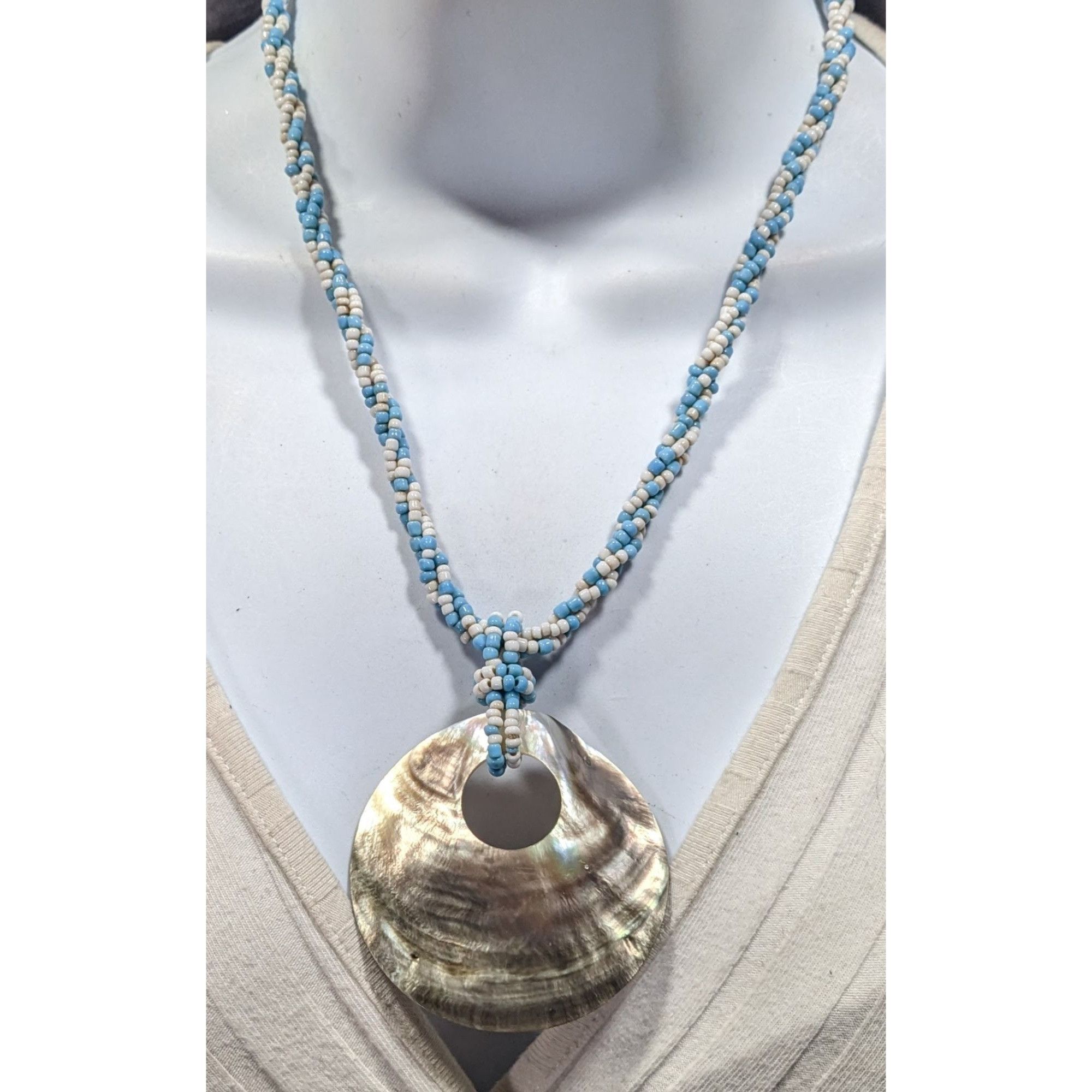 Other Vintage Beachy Mermaidcore Shell And Glass Bead Necklace Size ONE SIZE - 4 Thumbnail