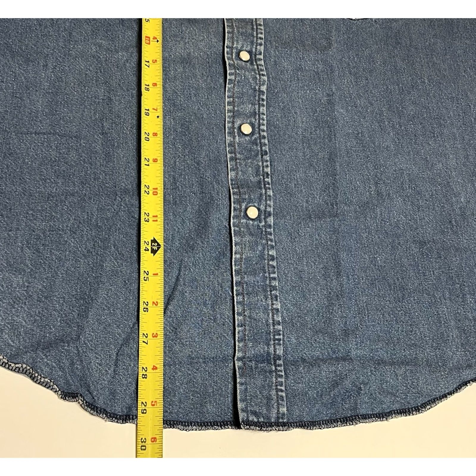 Wrangler VINTAGE Wrangler Denim Shirt Mens XL Blue Pearl Snap Rodeo Workwear Cowboy Size US XL / EU 56 / 4 - 5 Thumbnail