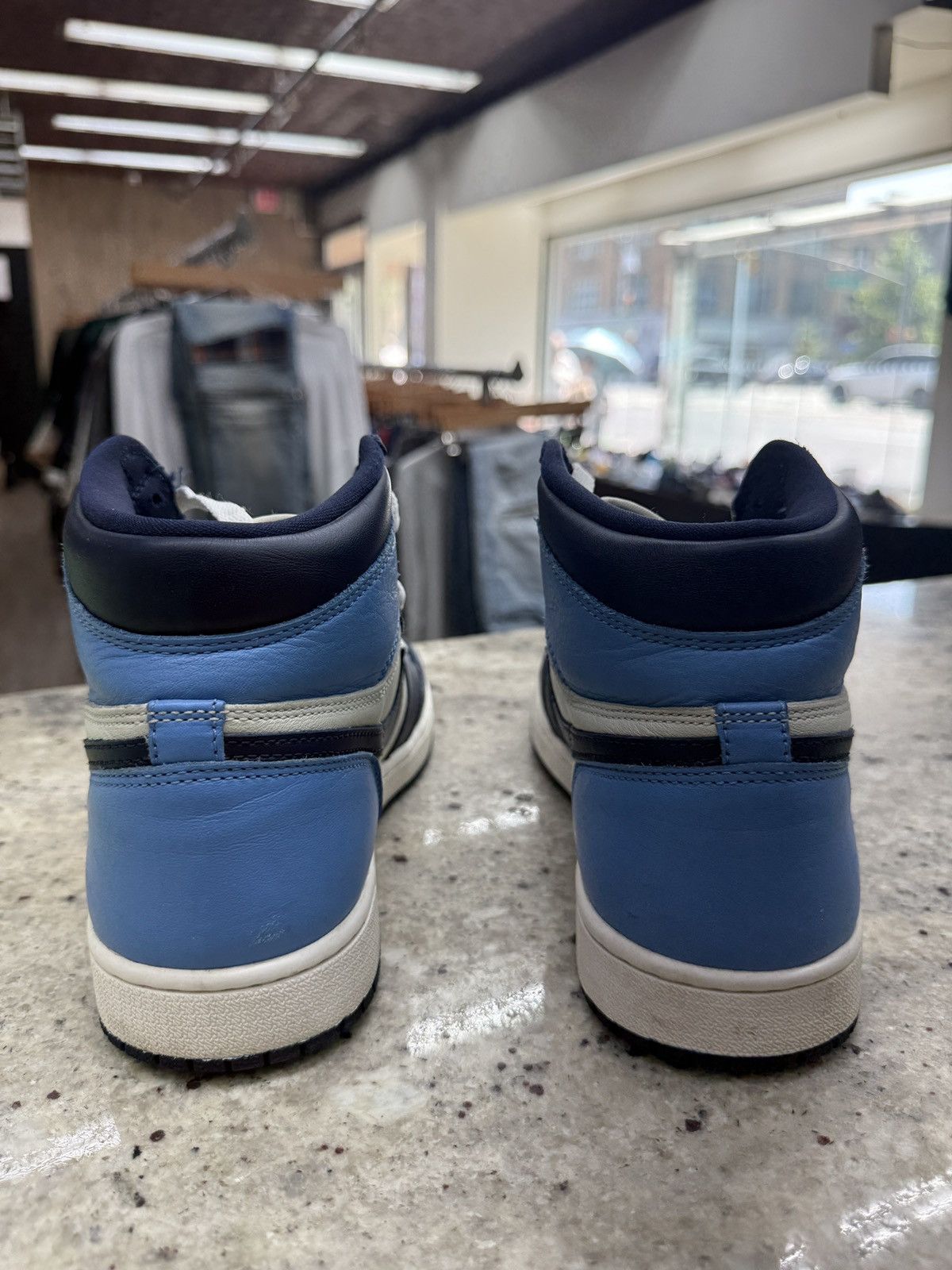Jordan Brand Jordan 1 Retro High Obsedians Size US 9 / EU 42 - 4 Thumbnail