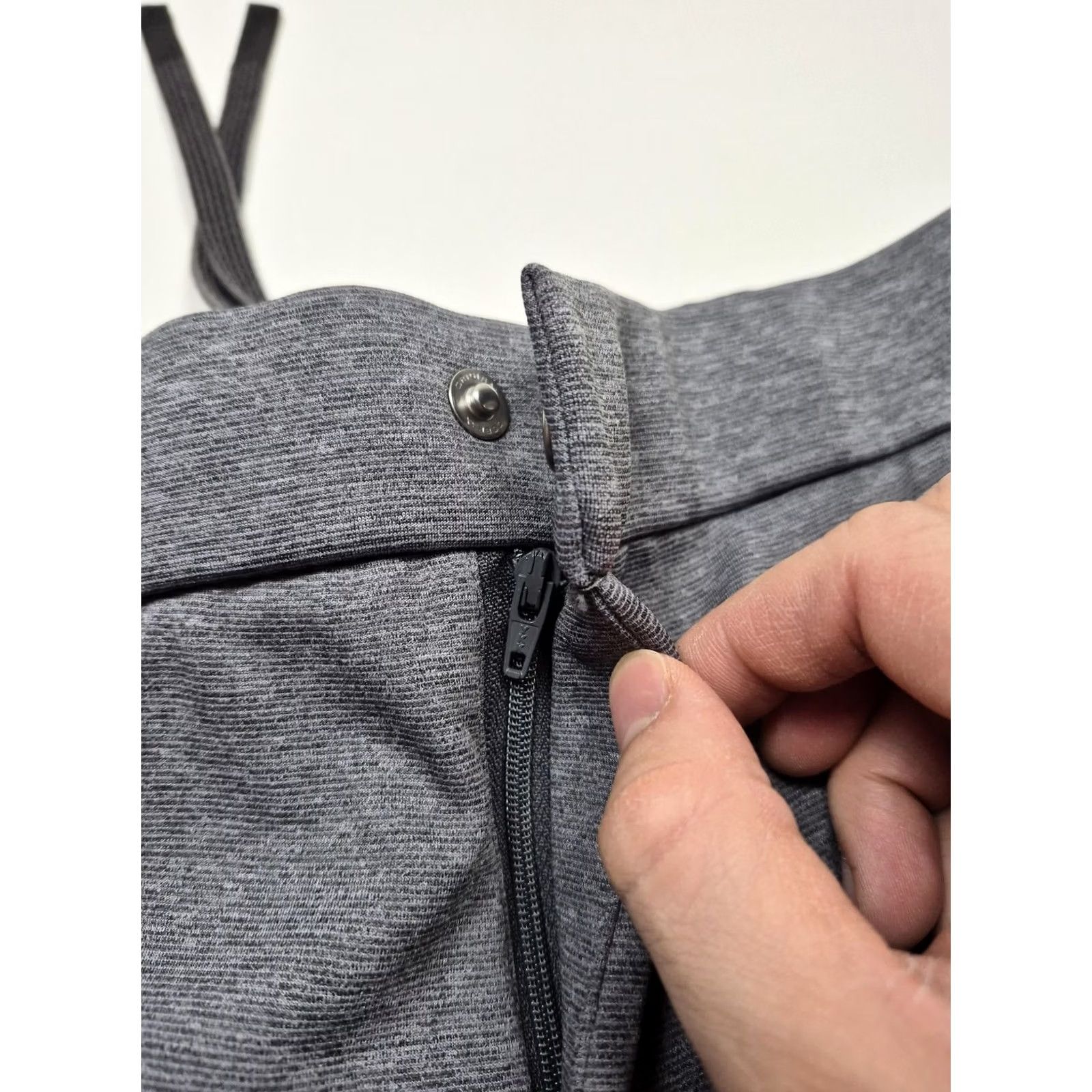 Bonobos Bonobos Sweatpants Mens Large Gray Elastic Waist Zip Fly Pockets Casual Knit Polyester Straight Front Size US 33 - 3 Thumbnail