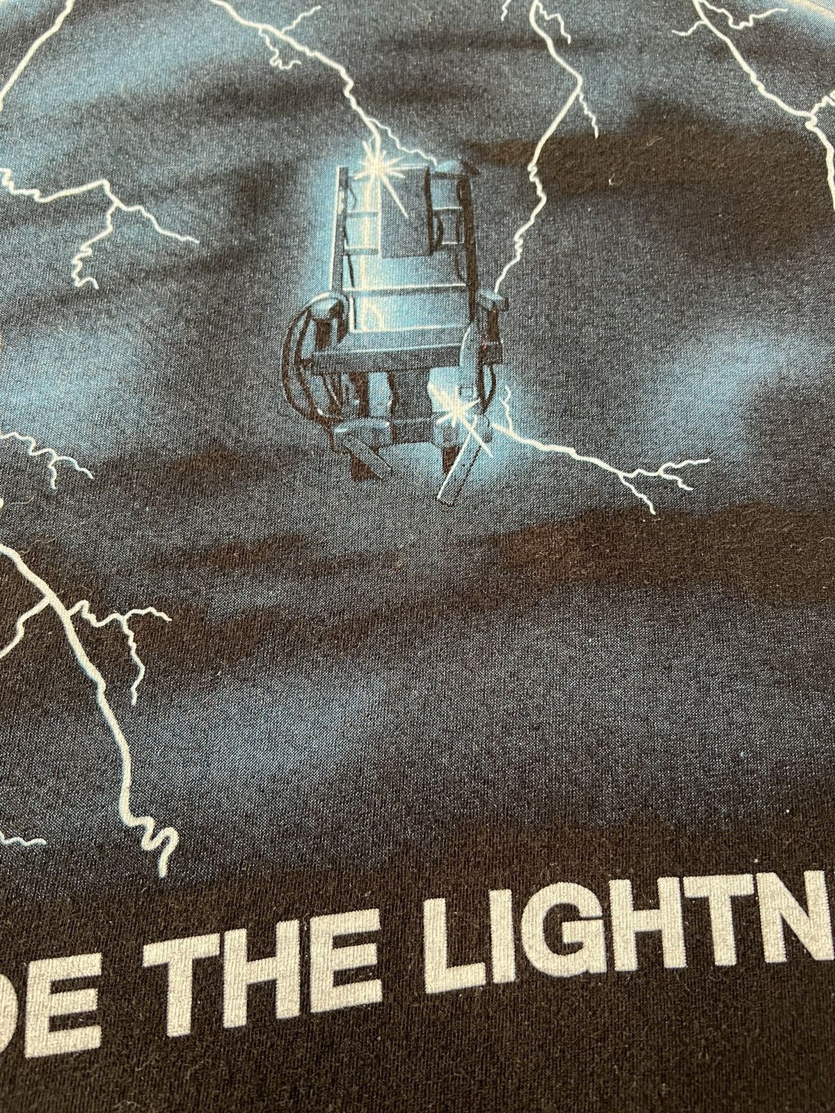 Band Tees Vintage 2000s Metallica Ride The Lightning Black T-shirt Size US L / EU 52-54 / 3 - 7 Thumbnail