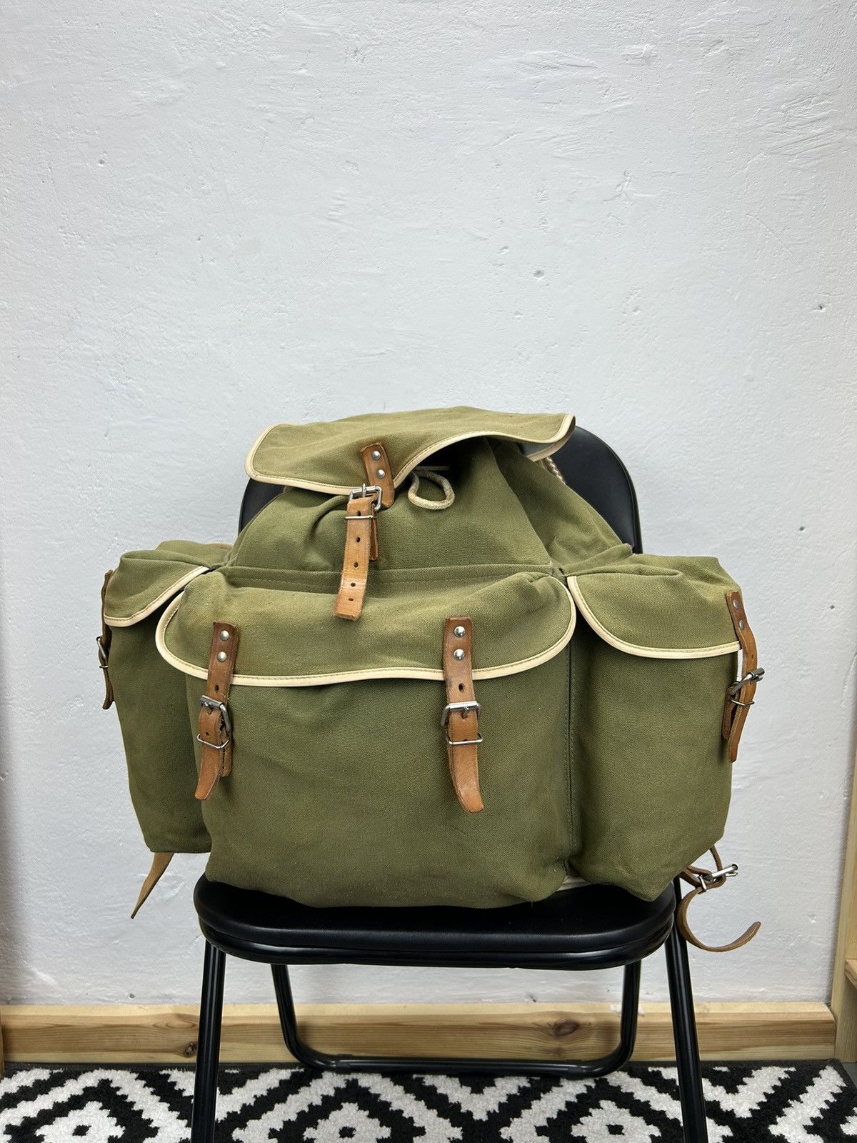 Vintage VINTAGE WILD HEERBRUGG SURVEYING SURVEY RUCKSACK Backpack Size ONE SIZE - 2 Thumbnail