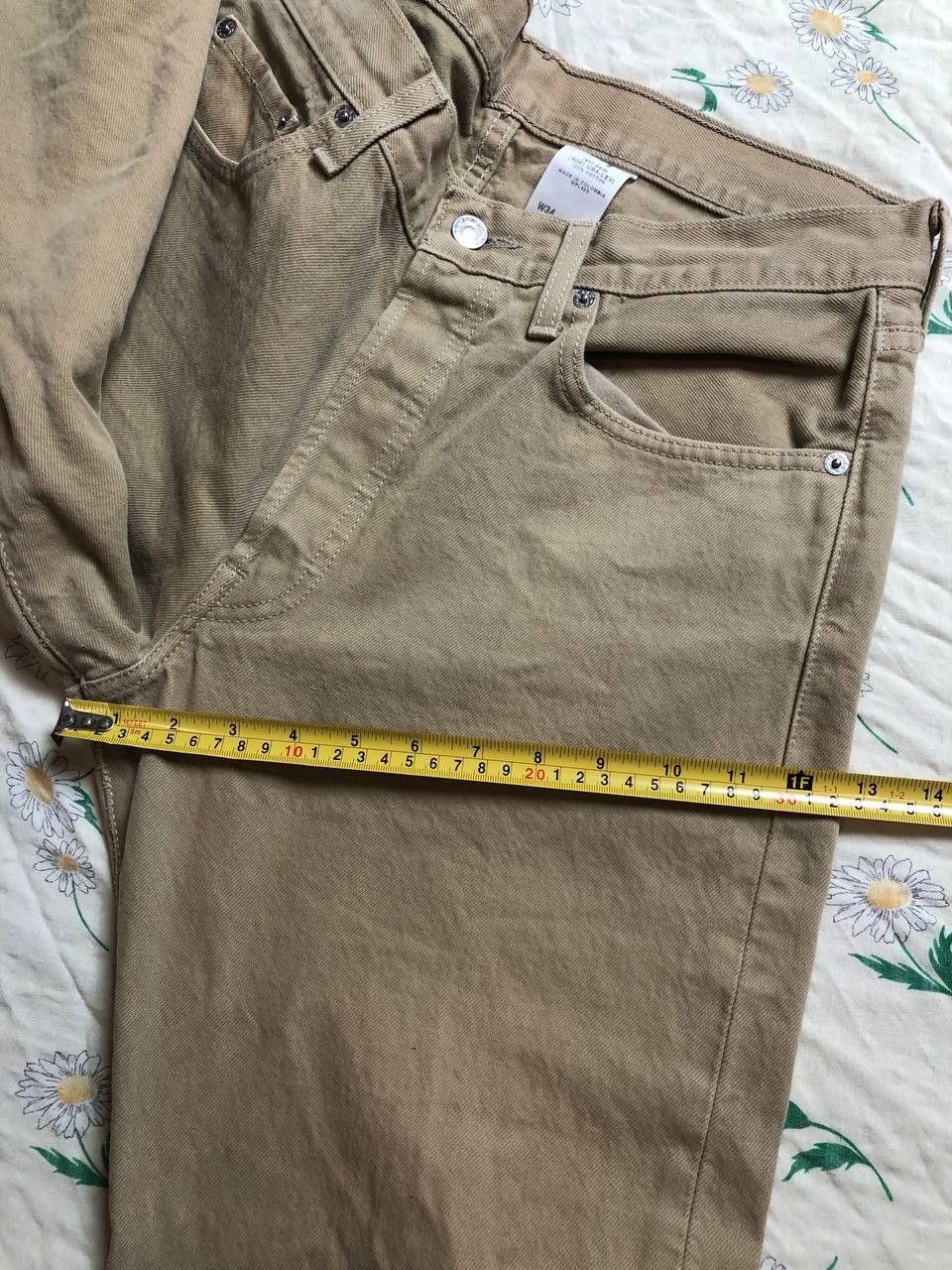 Levi's Levi Strauss 501 Relaxed Tan No Rips Stains EUC Size US 34 / EU 50 - 9 Thumbnail