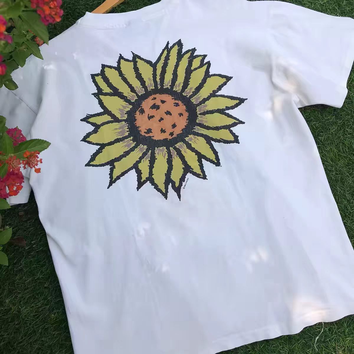 Vintage White washed vintage sunflower print t-shirt Size US M / EU 48-50 / 2 - 2 Thumbnail