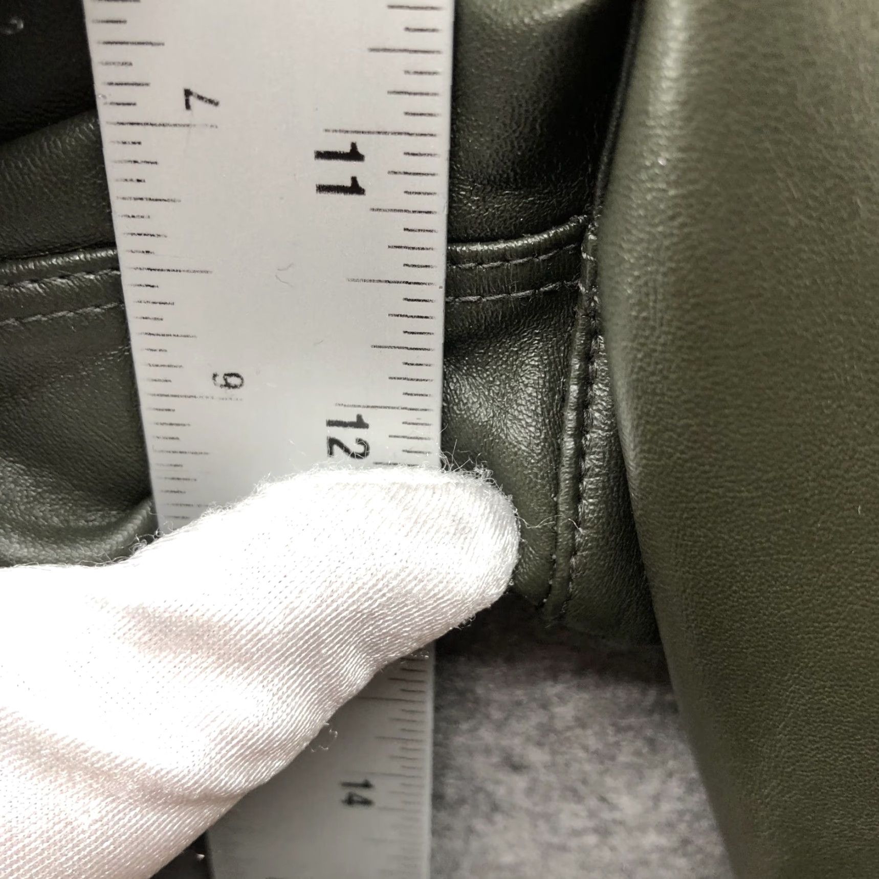 Gap VINTAGE Gap High Rise Faux Leather Leggings Womens S Olive Green Fleece Lined Pants Size 28" / US 6 / IT 42 - 6 Thumbnail