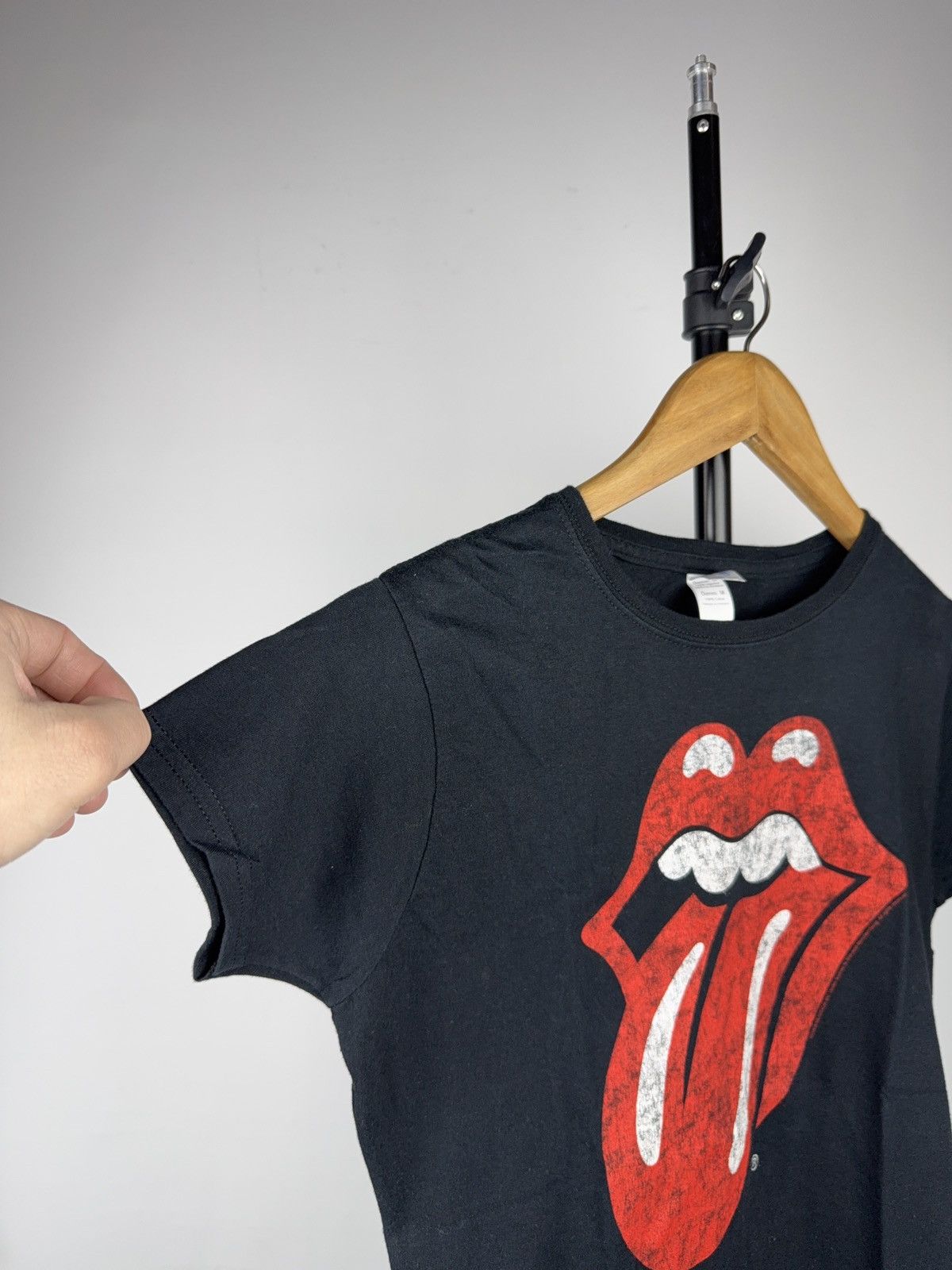 The Rolling Stones 2009 The Rolling Stones Tongue Logo Distressed Y2K T-Shirt Size M / US 6-8 / IT 42-44 - 6 Thumbnail