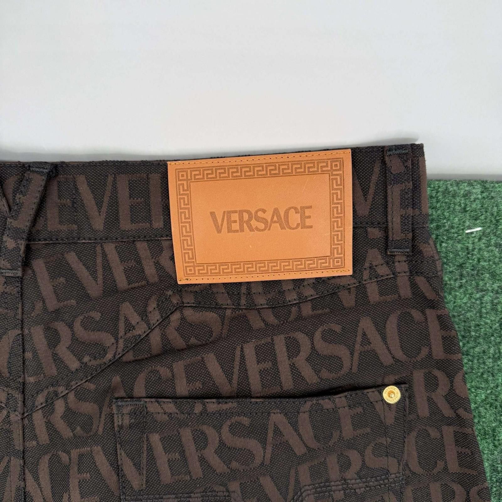 Versace Versace All-Over Logo Brown Denim Jeans 48 Used Size US 44 / EU 60 - 7 Thumbnail