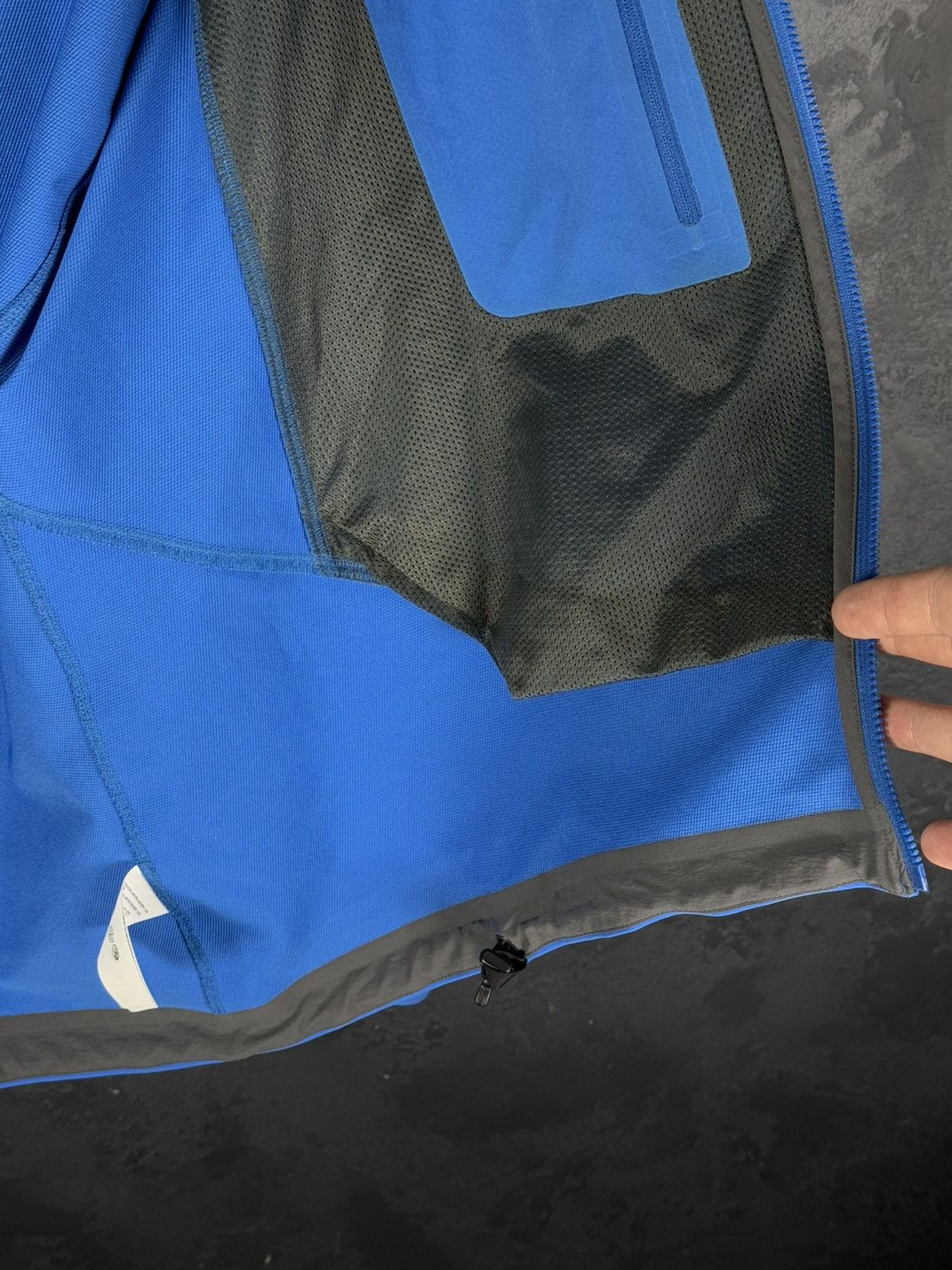 Arc'teryx ARCTERYX Gamma LT Hoody Nylon Blue Softshell Men’s Jacket Size US S / EU 44-46 / 1 - 13 Thumbnail