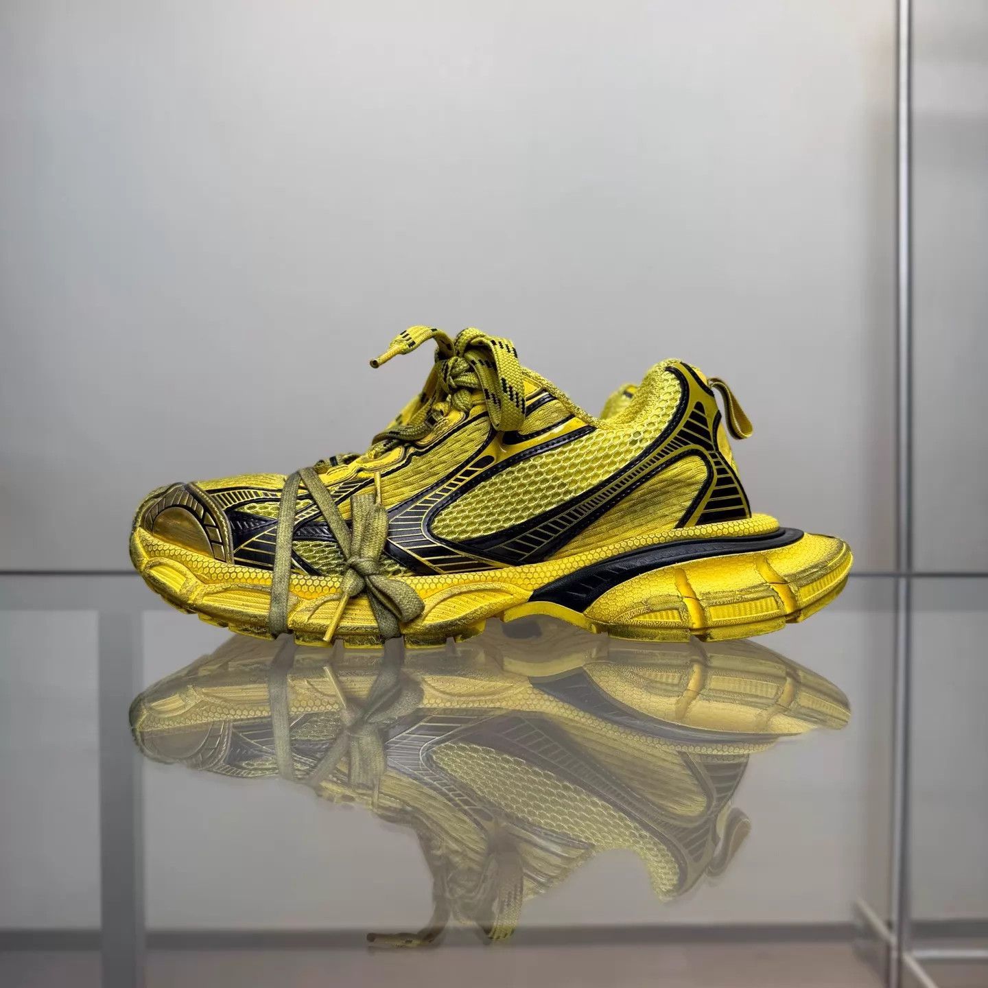 Balenciaga Balenciaga 3XL Dadshoe Black/Yellow Distressed 42 99 OG Size US 9 / EU 42 - 5 Thumbnail