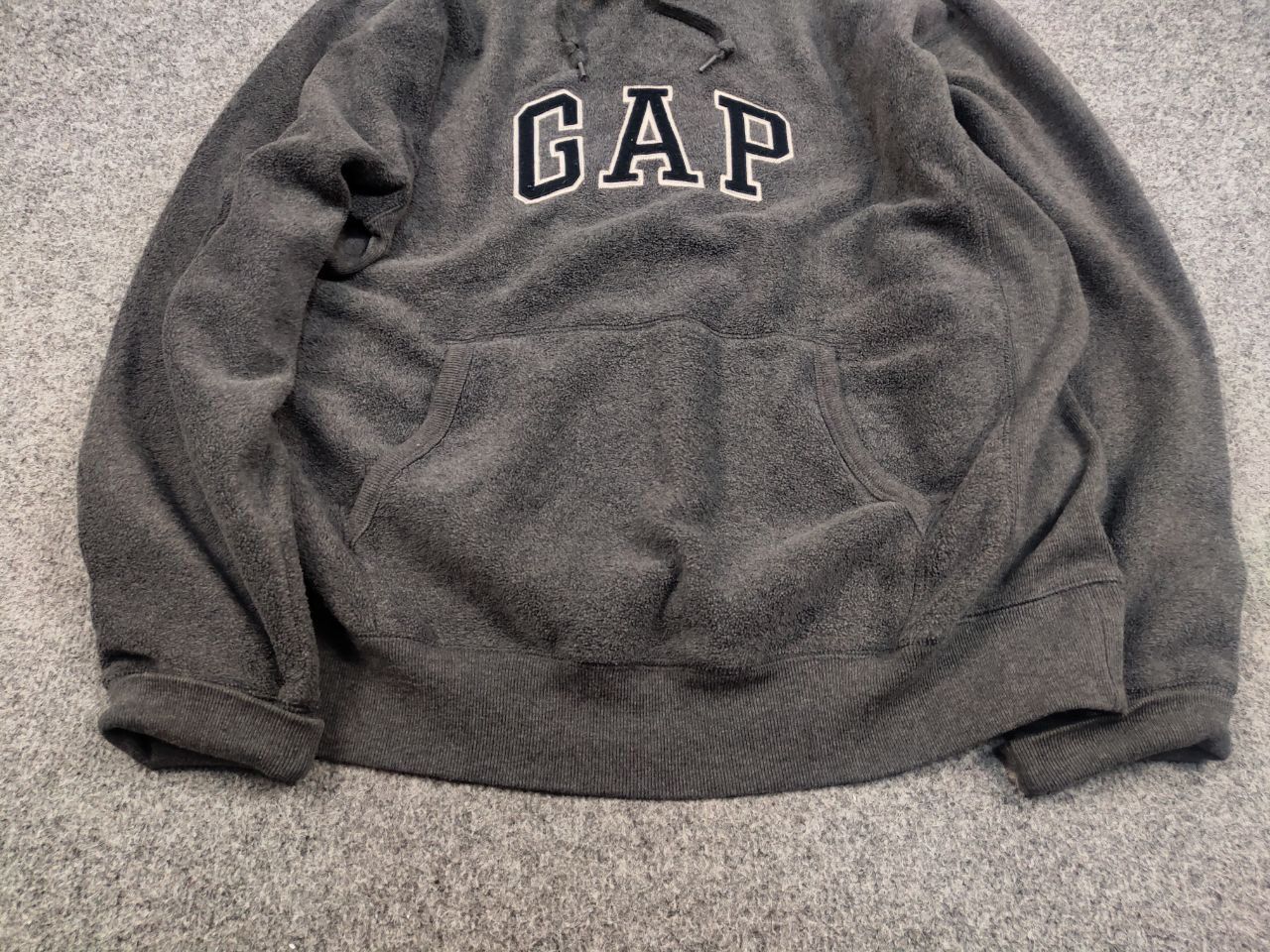 Gap Vintage 90's Gap Usa Dark Gray Fleece Center Logo Hoodie Size US M / EU 48-50 / 2 - 10 Thumbnail