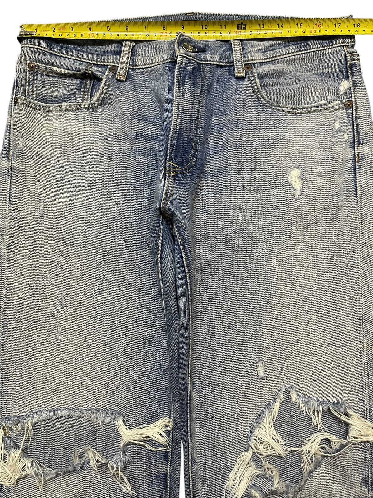Uniqlo Vintage Japanese Uniqlo Faded Wash Style Distressed Jeans Size US 34 / EU 50 - 11 Thumbnail