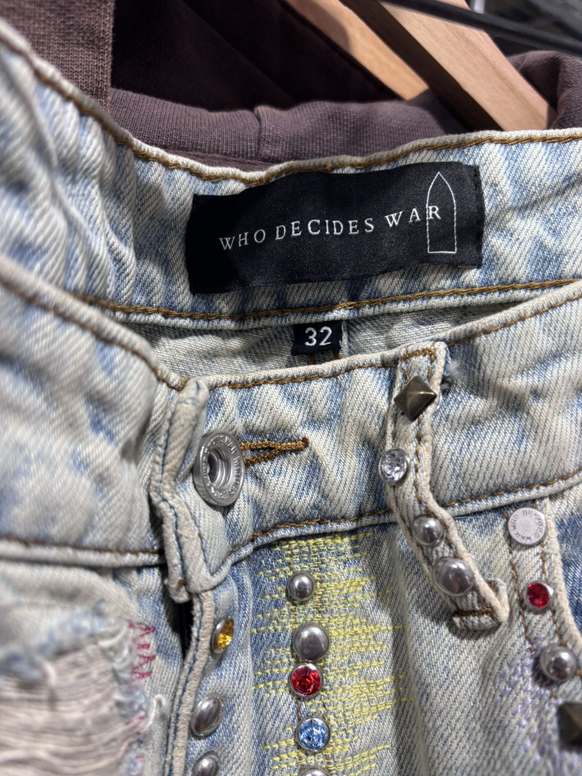 Who Decides War Who Decides War Stud Distressed Denim With Side Embroidery Size US 32 / EU 48 - 4 Thumbnail