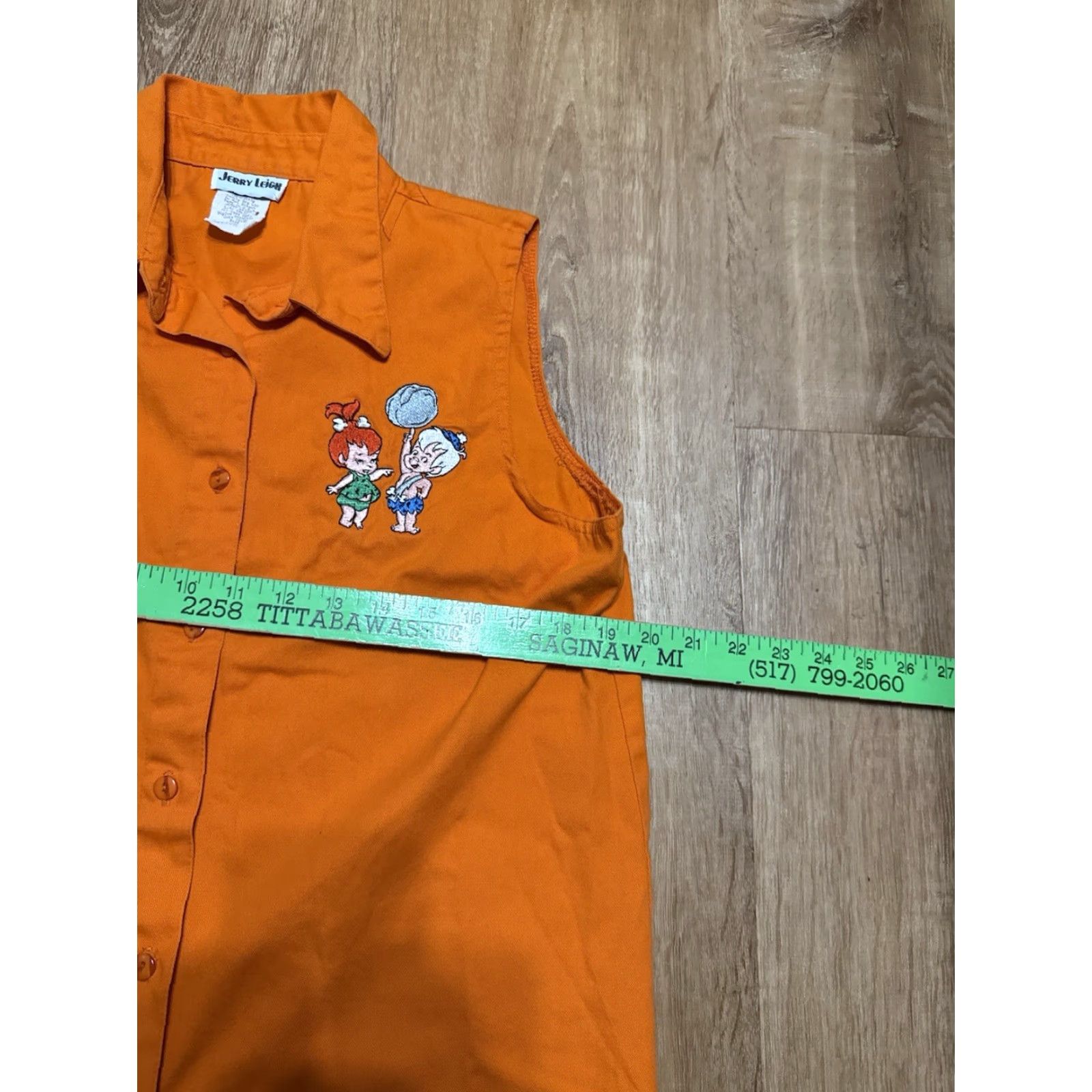 Vintage VINTAGE Flintstones Hawaiian Embroidered Sleeveless Button-Up Shirt M Orange Unisex Adults Medium Size M / US 6-8 / IT 42-44 - 6 Thumbnail