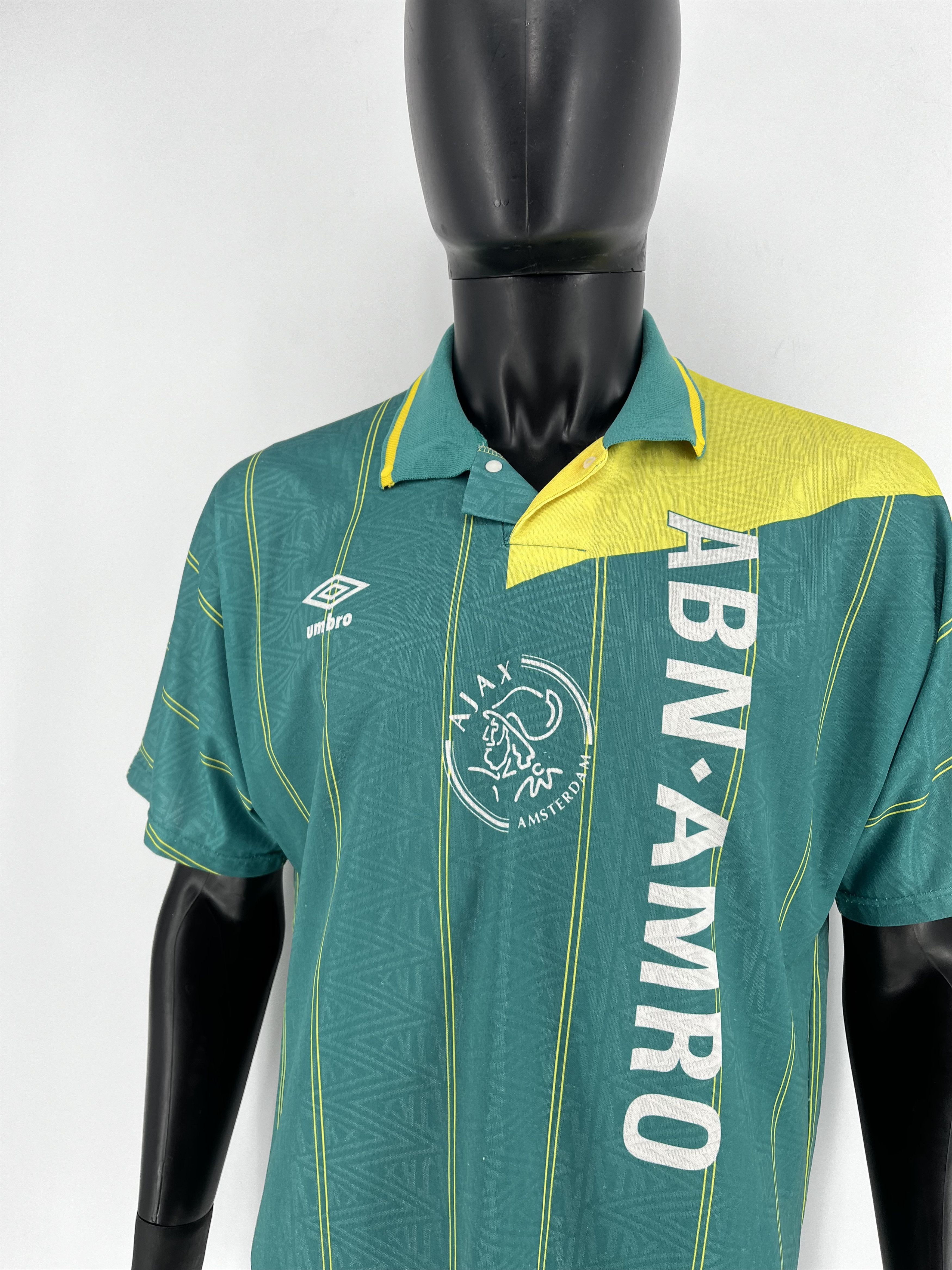 Sports Specialties Original Ajax 1991/92/1993 Umbro Away Football Shirt Jersey Size US L / EU 52-54 / 3 - 8 Thumbnail