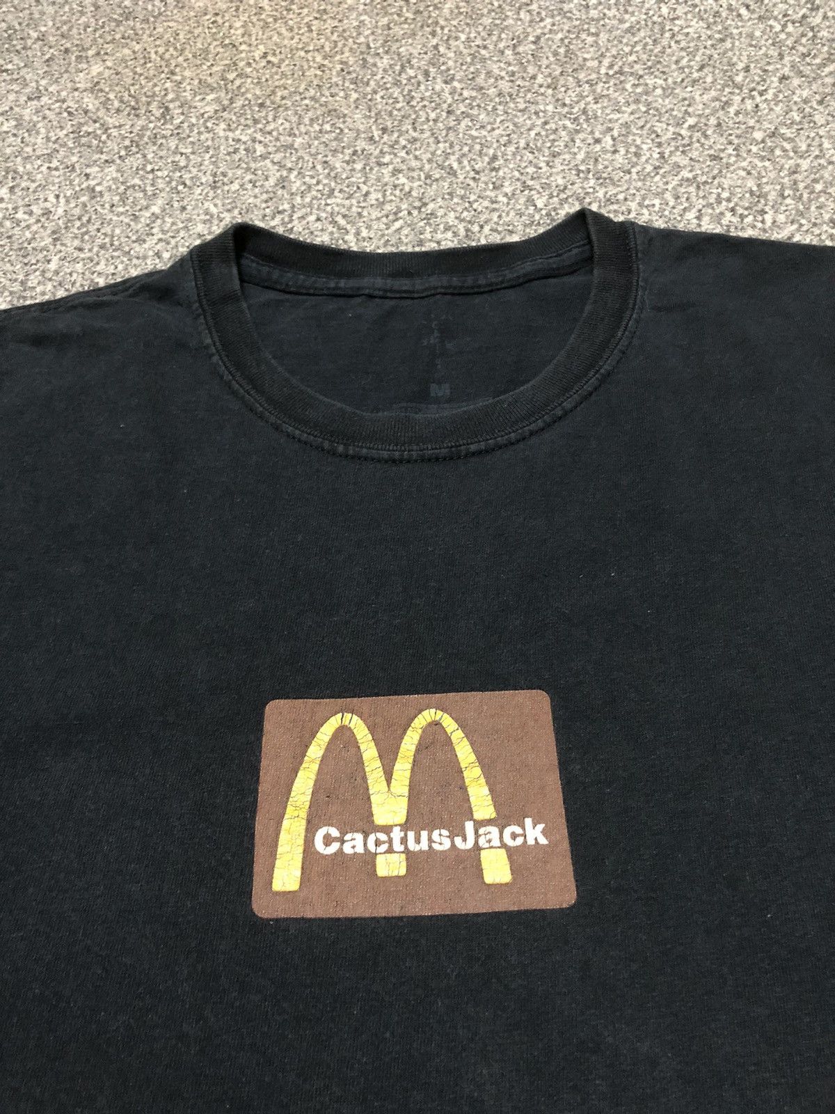Cactus Plant Flea Market × Vintage Crazy Faded Travis Scot Cactus Jack Mcdonald’s Logo Tshirt Size US L / EU 52-54 / 3 - 4 Thumbnail