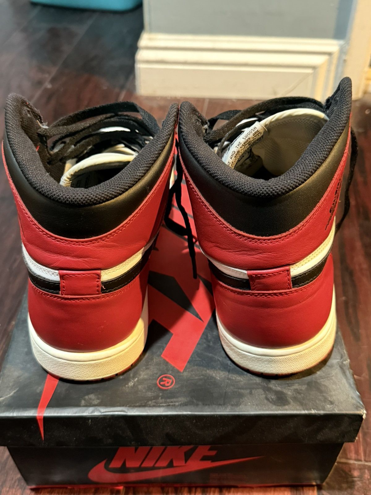 Jordan Brand Jordan 1 High Black Toe 2013 Size US 10.5 / EU 43-44 - 4 Thumbnail